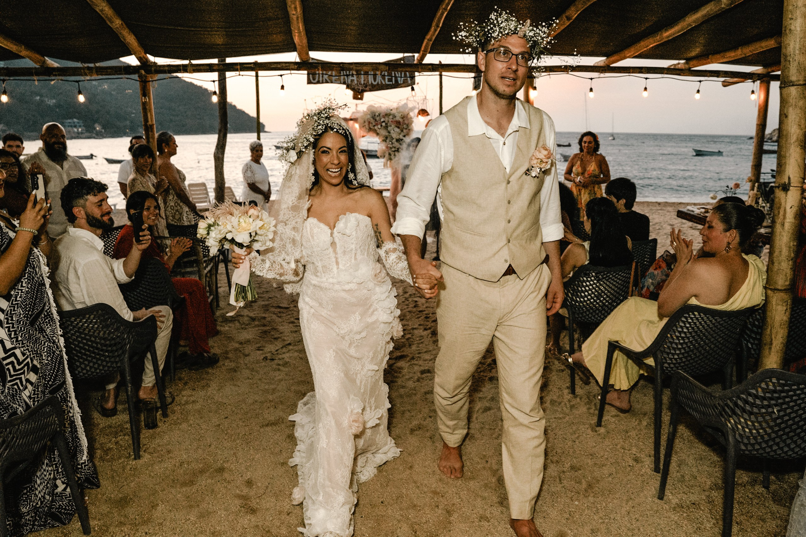 Mar + Issac. Elopement & Lifestyle Wedding Documentary Photographer