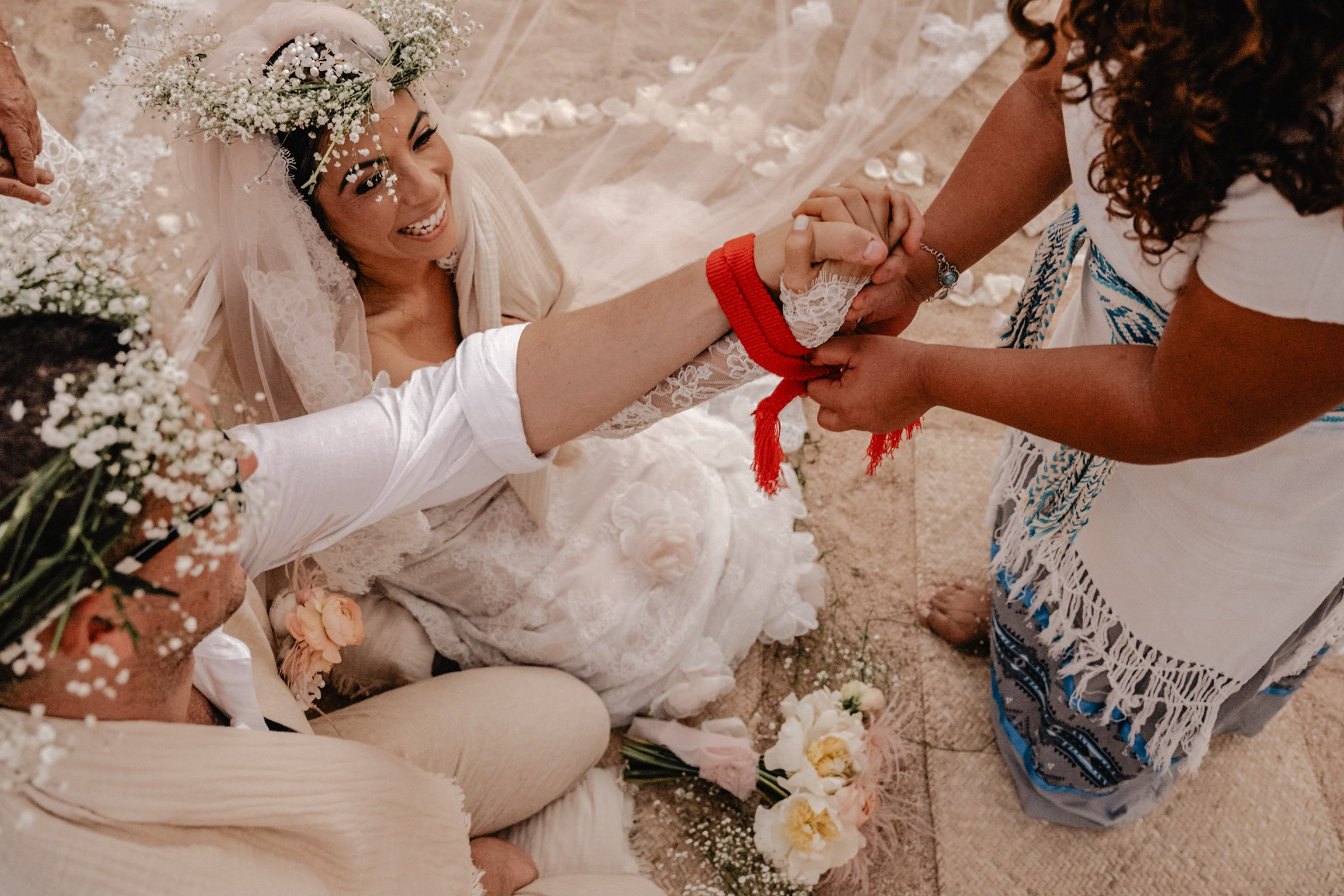 Mar + Issac. Elopement & Lifestyle Wedding Documentary Photographer