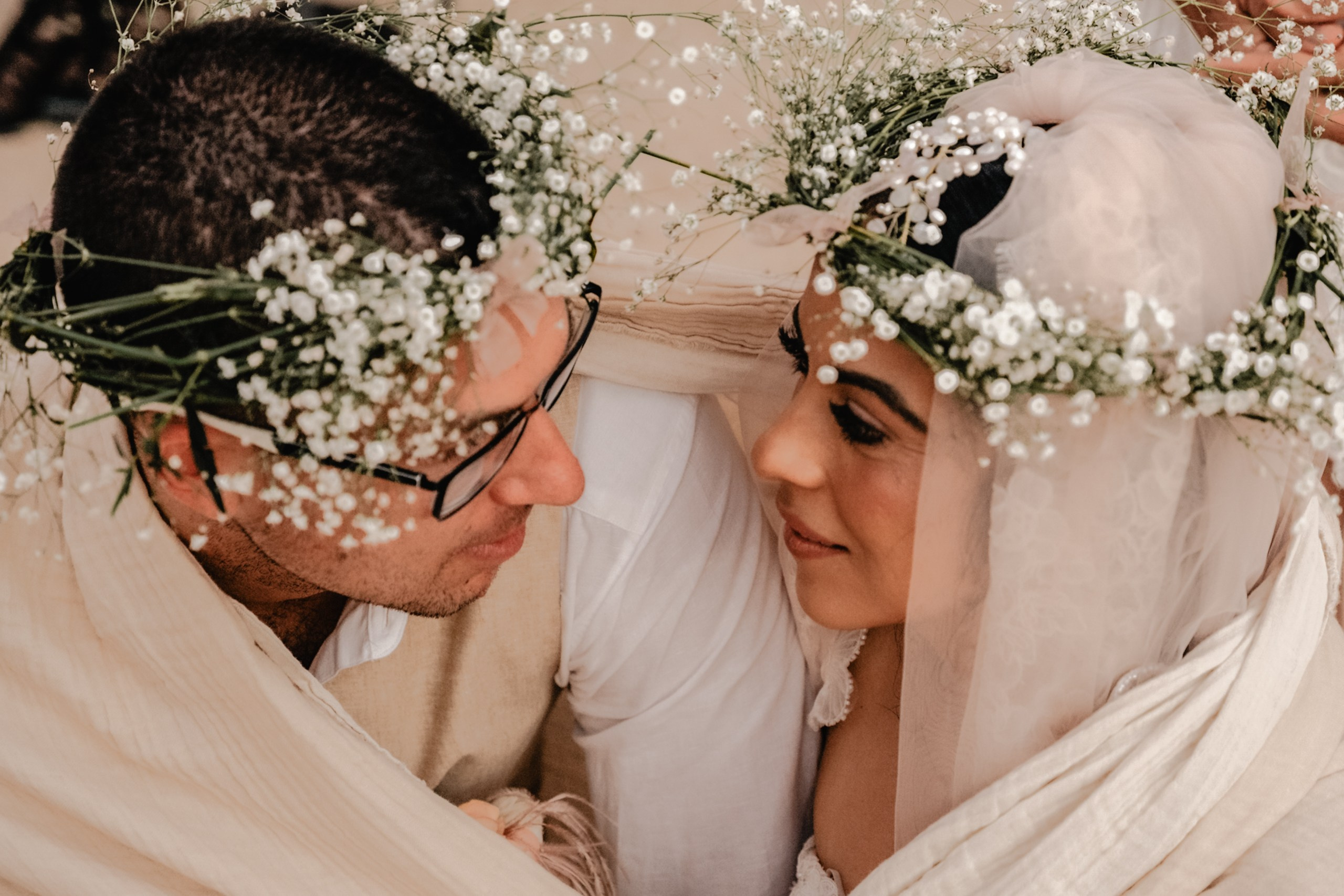 Mar + Issac. Elopement & Lifestyle Wedding Documentary Photographer