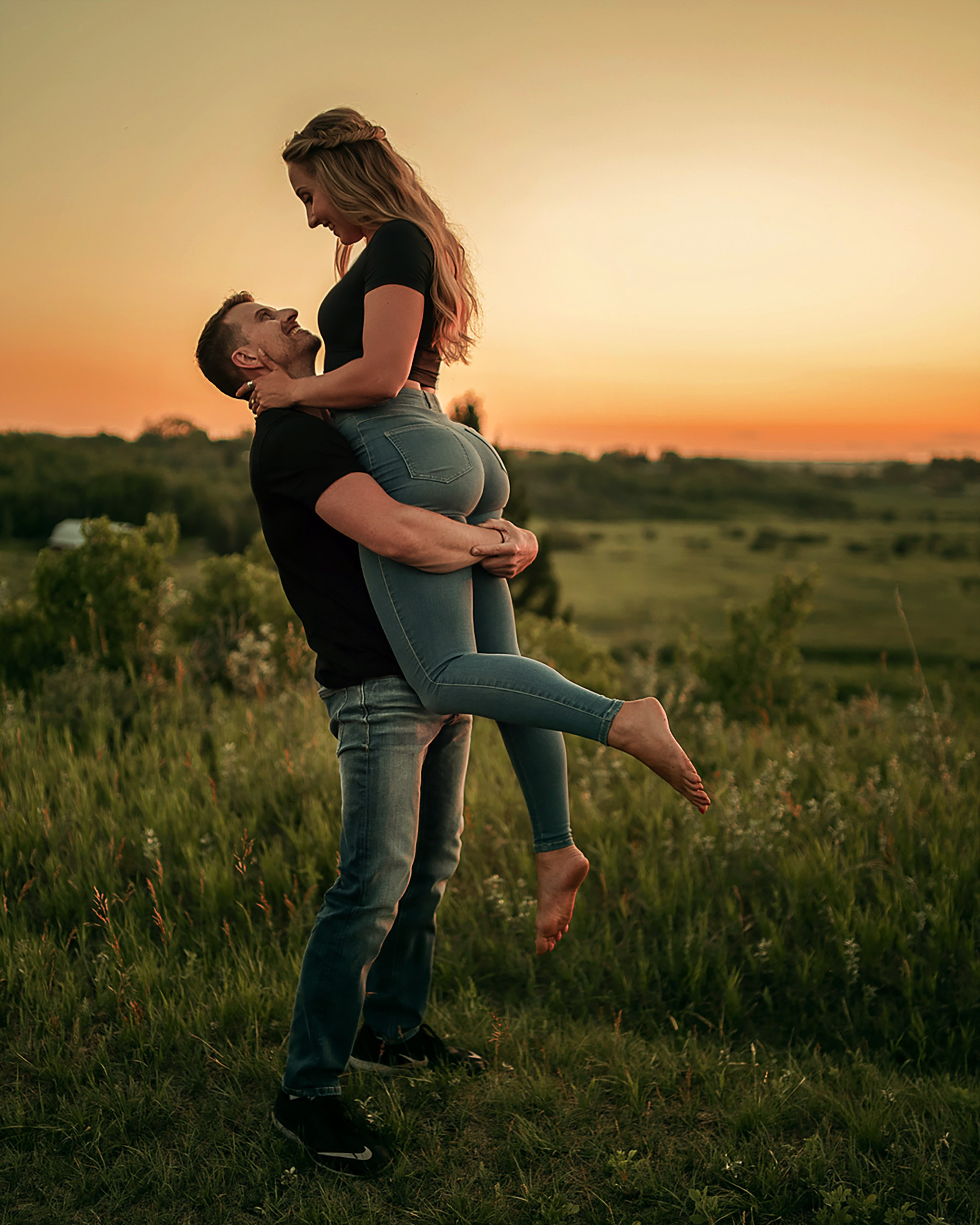 Karly + Khol. Elopement & Lifestyle Wedding Documentary Photographer
