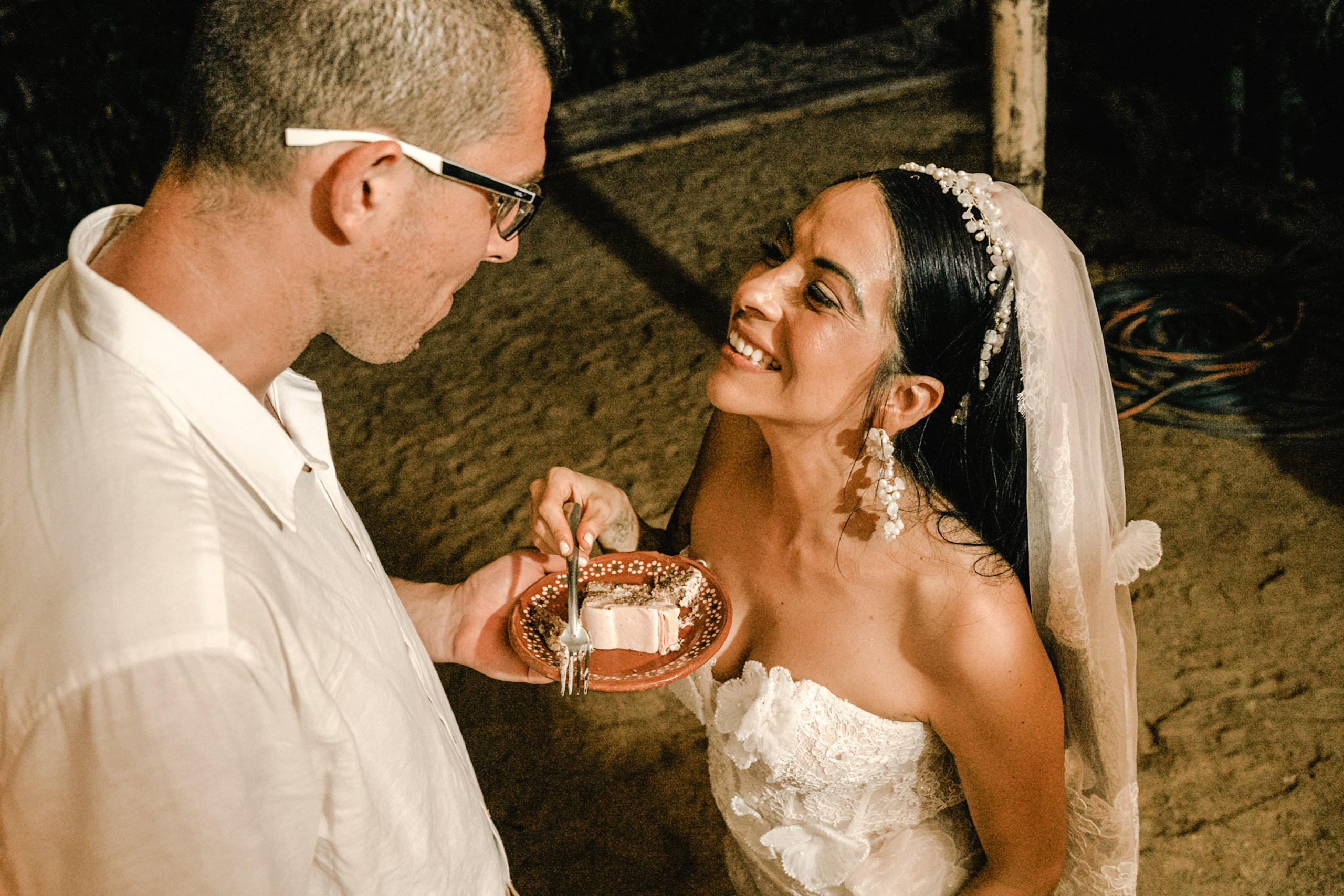 Mar + Issac. Elopement & Lifestyle Wedding Documentary Photographer