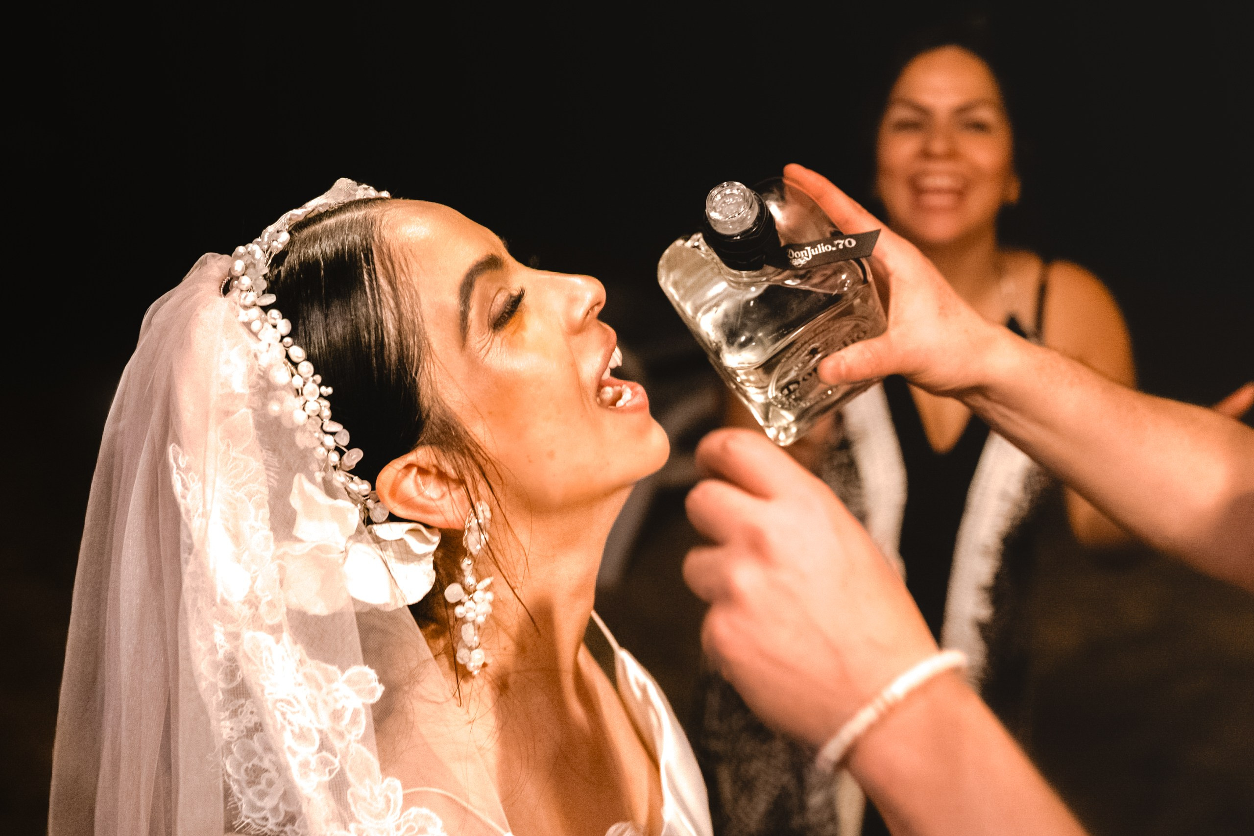 Mar + Issac. Elopement & Lifestyle Wedding Documentary Photographer