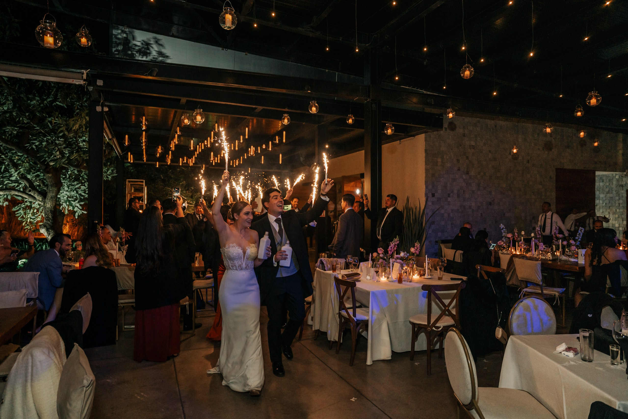 Ale + Diego. Elopement & Lifestyle Wedding Documentary Photographer