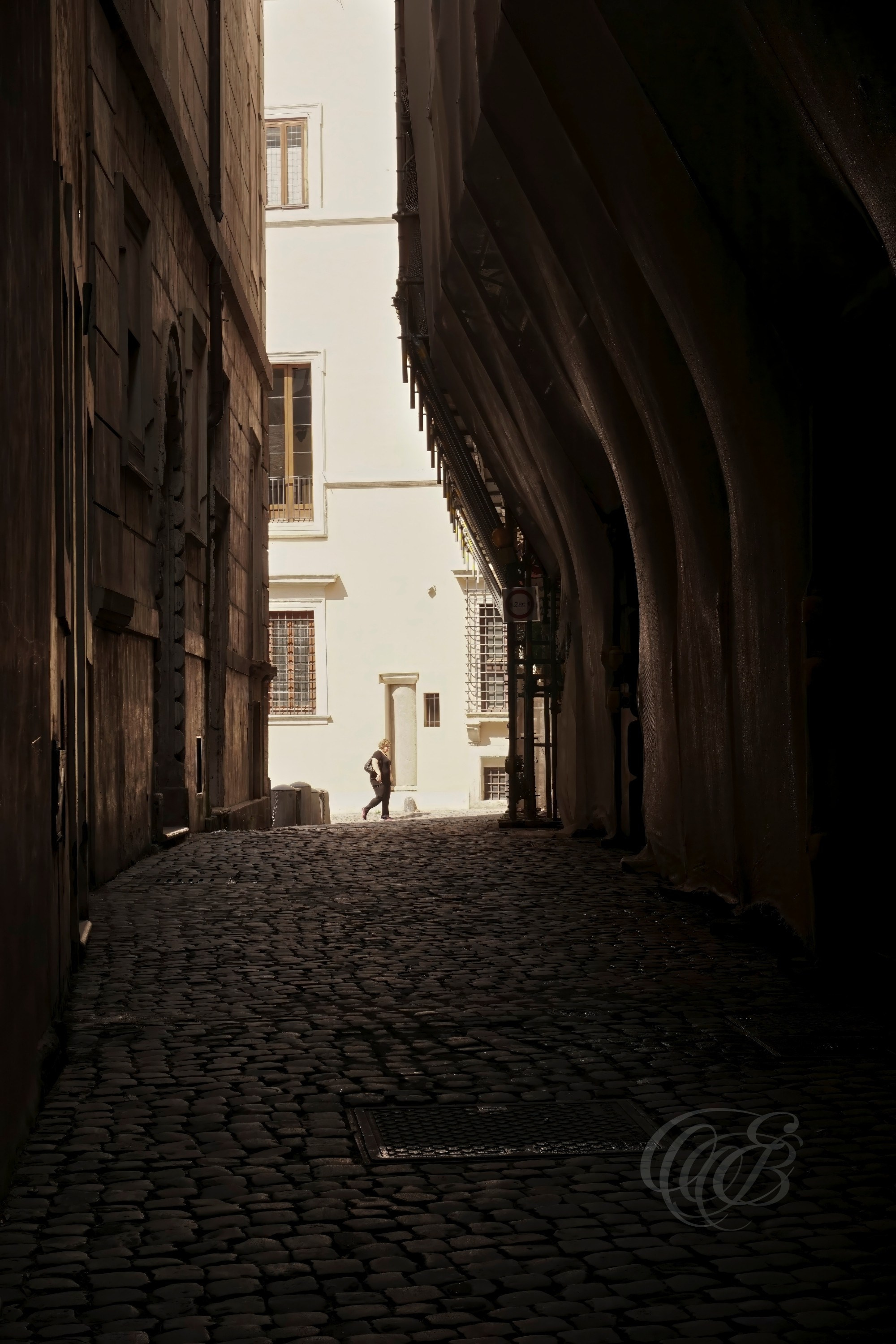 Street Photography — Rome, Italy — Via Sant’Angelo in Pescheria — Historic street in Rome’s Jewish Ghetto near the ancient Portico of Octavia, shaped by centuries of commerce, community life, and the former fish market that gave the area its name — Eduardo Bartoli Photography.