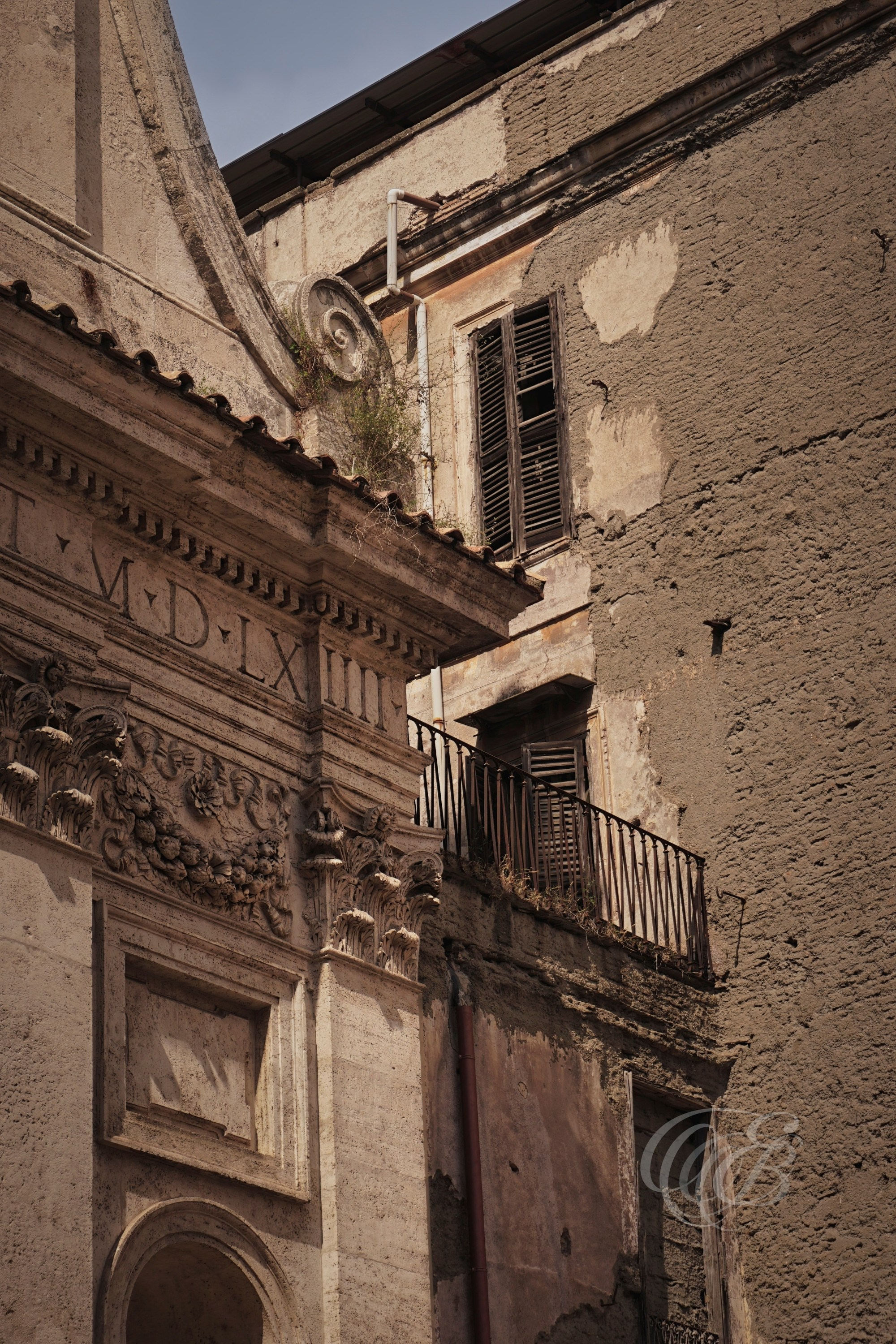 Street Photography — Rome, Italy — Santa Caterina Corner — Historic corner near Santa Caterina in Rome, reflecting the layered architecture, narrow streets, and distinctive urban character of the old city — Eduardo Bartoli Photography.