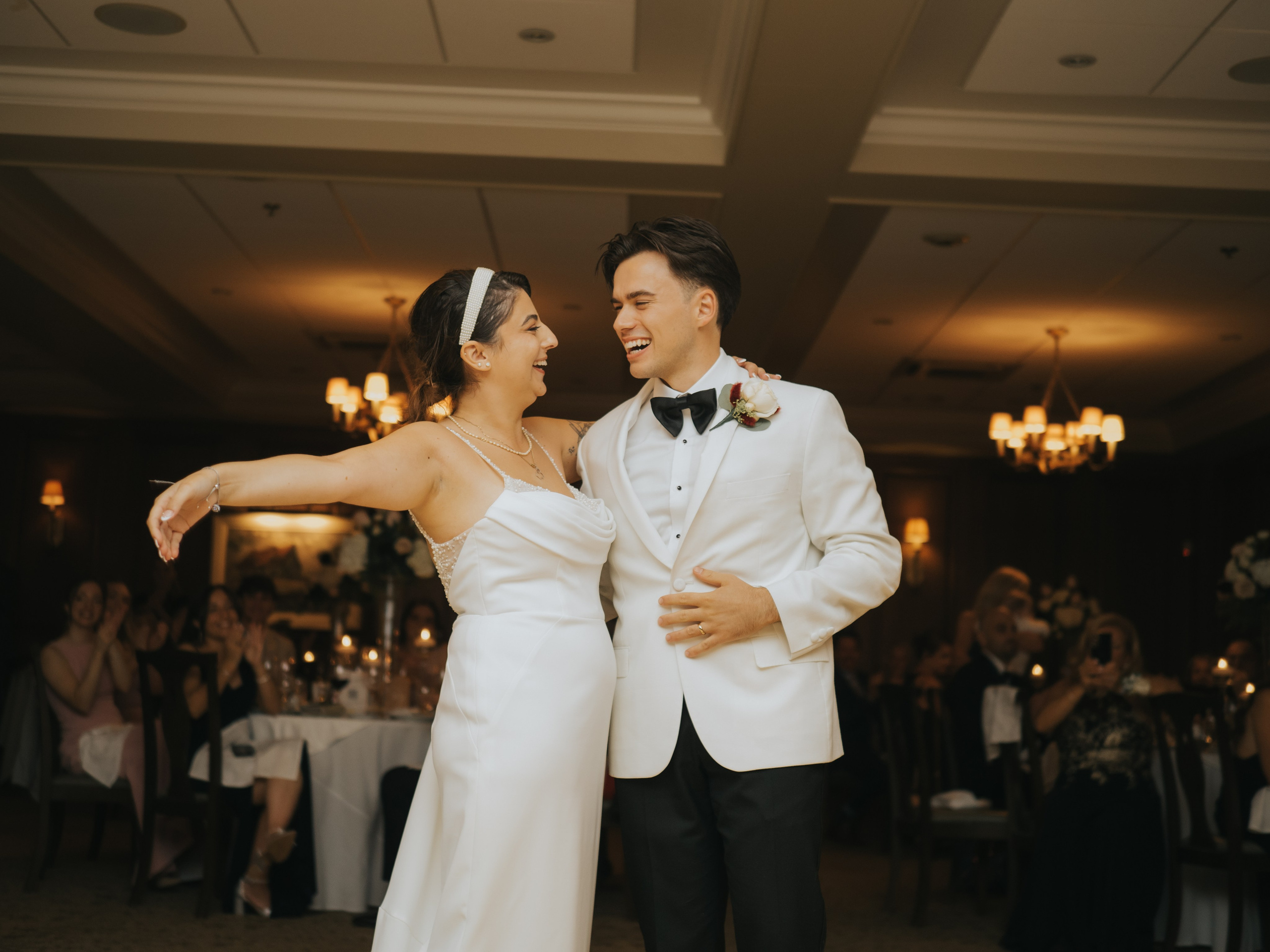 Wedding of Cassandra and Loïc in Beaconsfield, Montreal. Montreal Wedding Photographer — Muriel Oe Photo