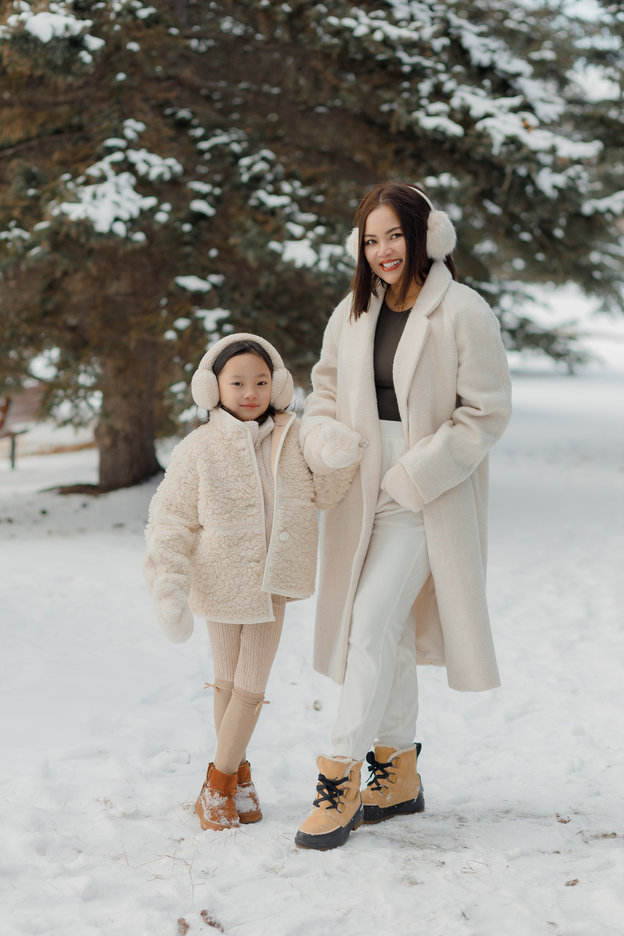 Family winter story. Photographer Elvira Hryshchenko