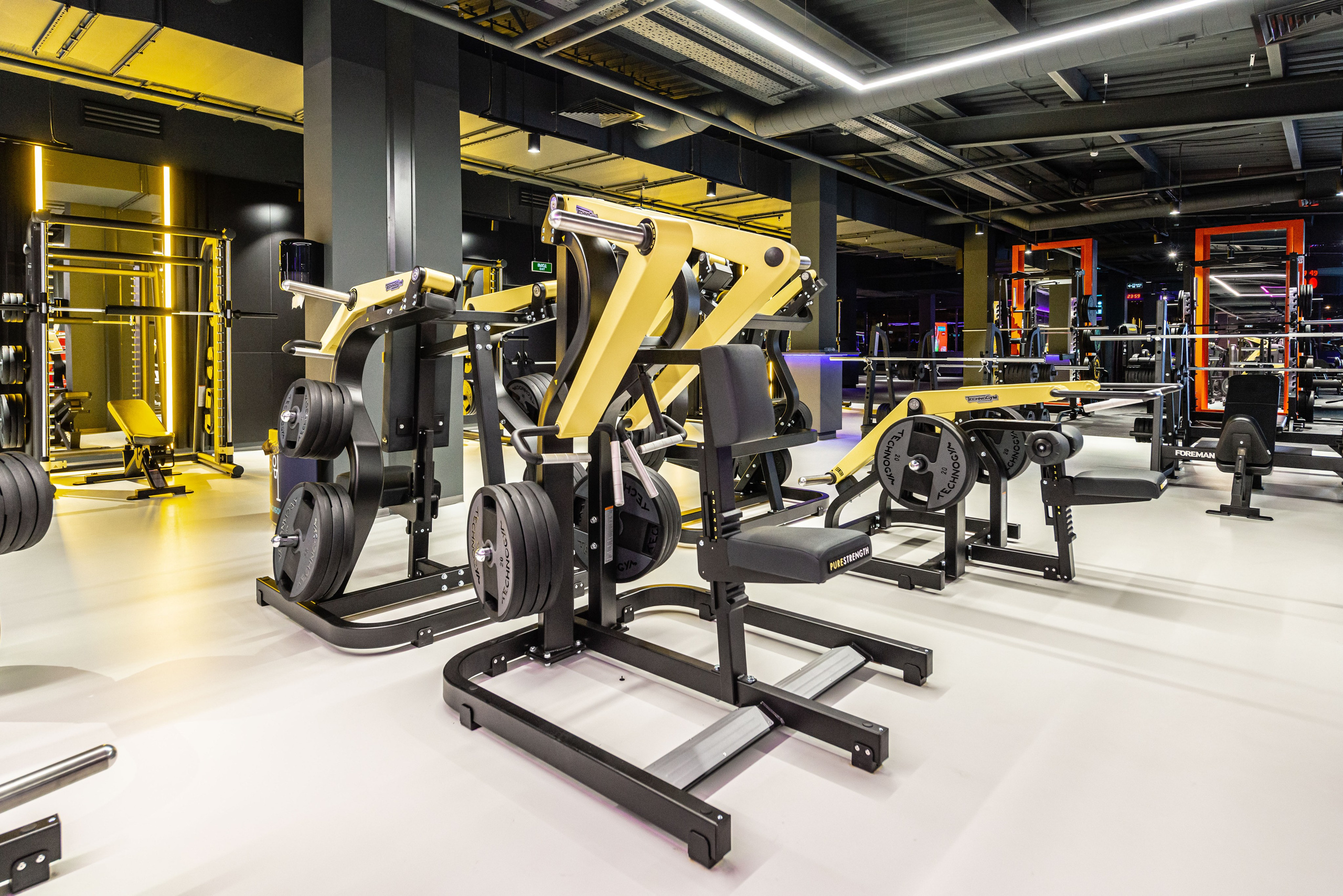 Фитнес-клуб DDX Fitness в Некрасовке. FOTÓGRAFO MÉXICO QUINTANA ROO