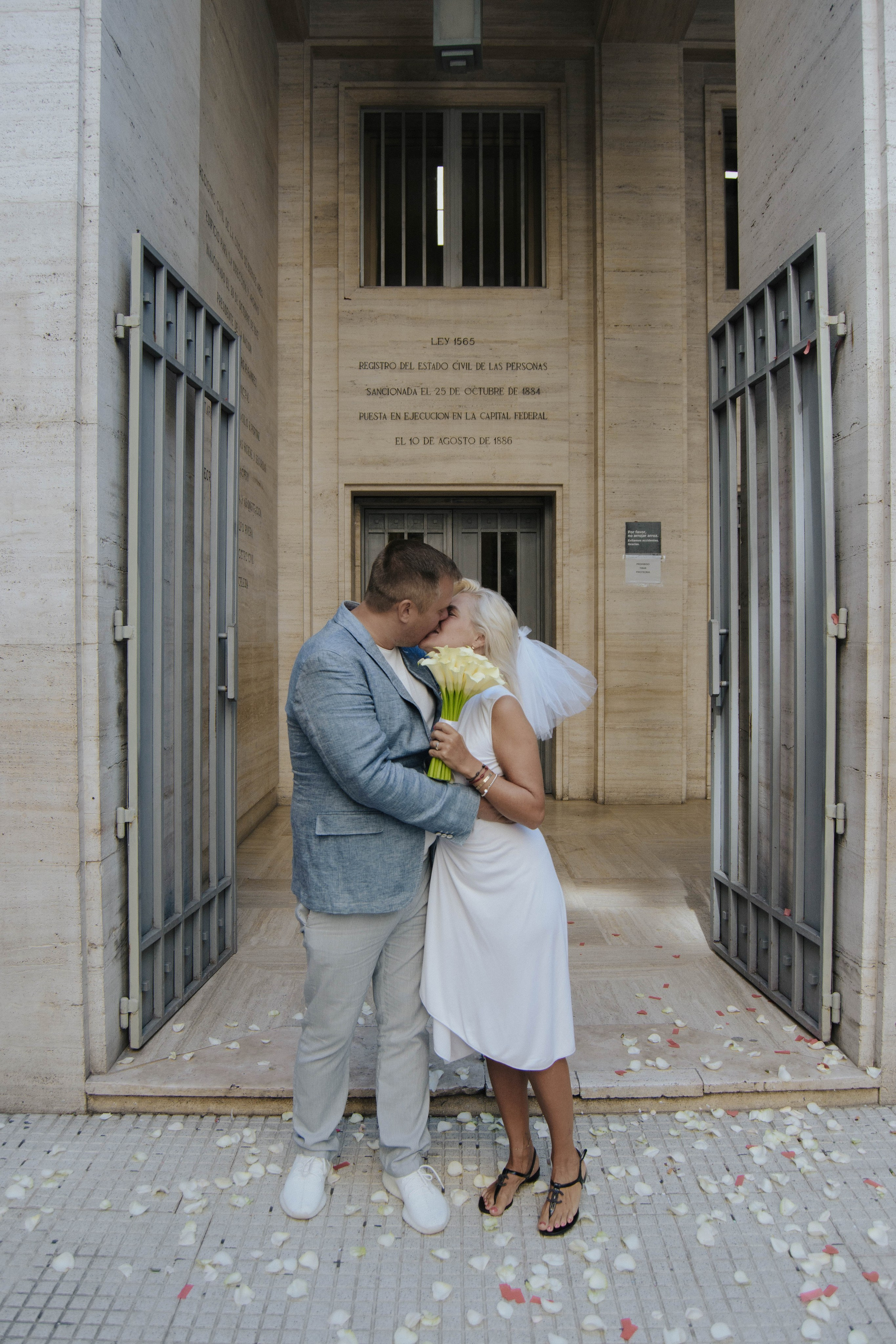 Wedding. Reportage shoots in Buenos Aires. Photographer @elmirkami in the city of Buenos Aires