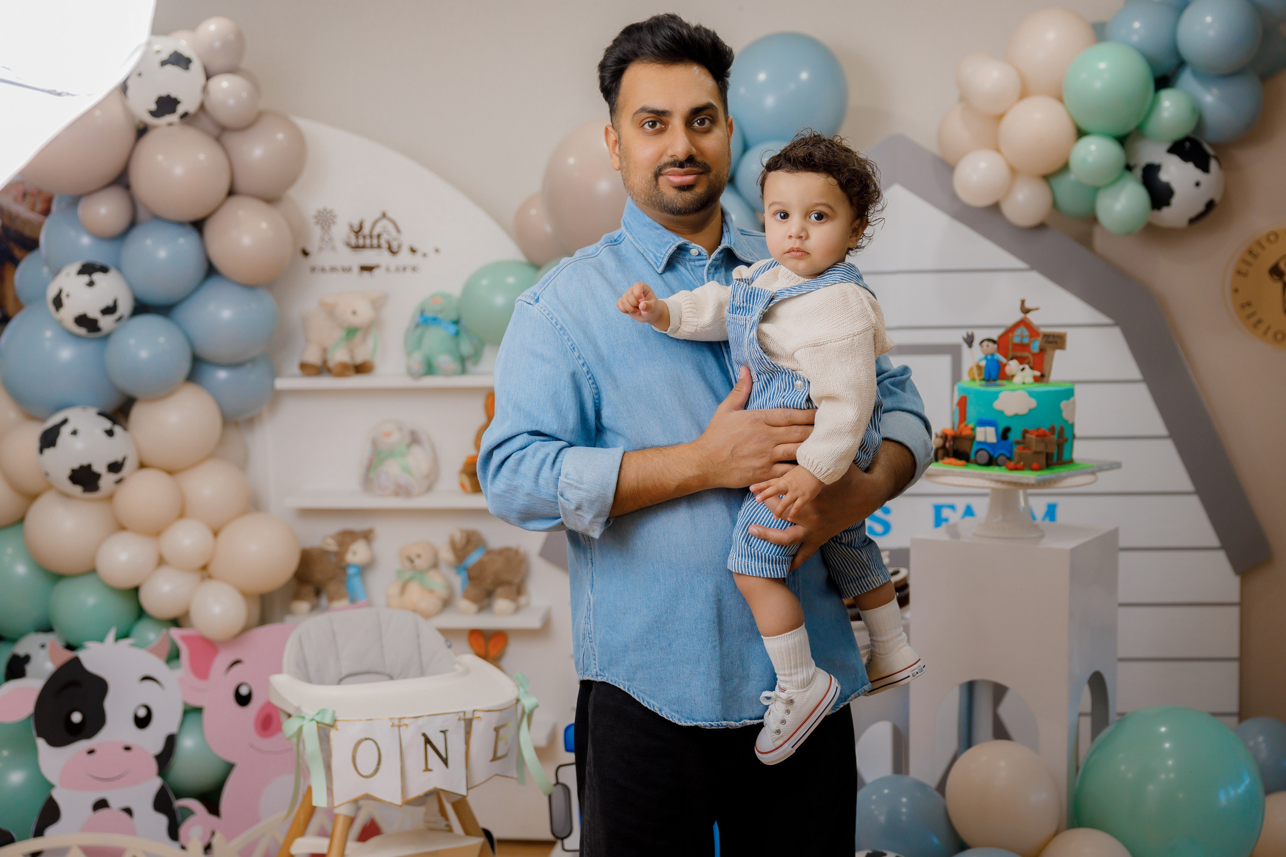 Fateh’s 1st birthday. Photographer Elvira Hryshchenko