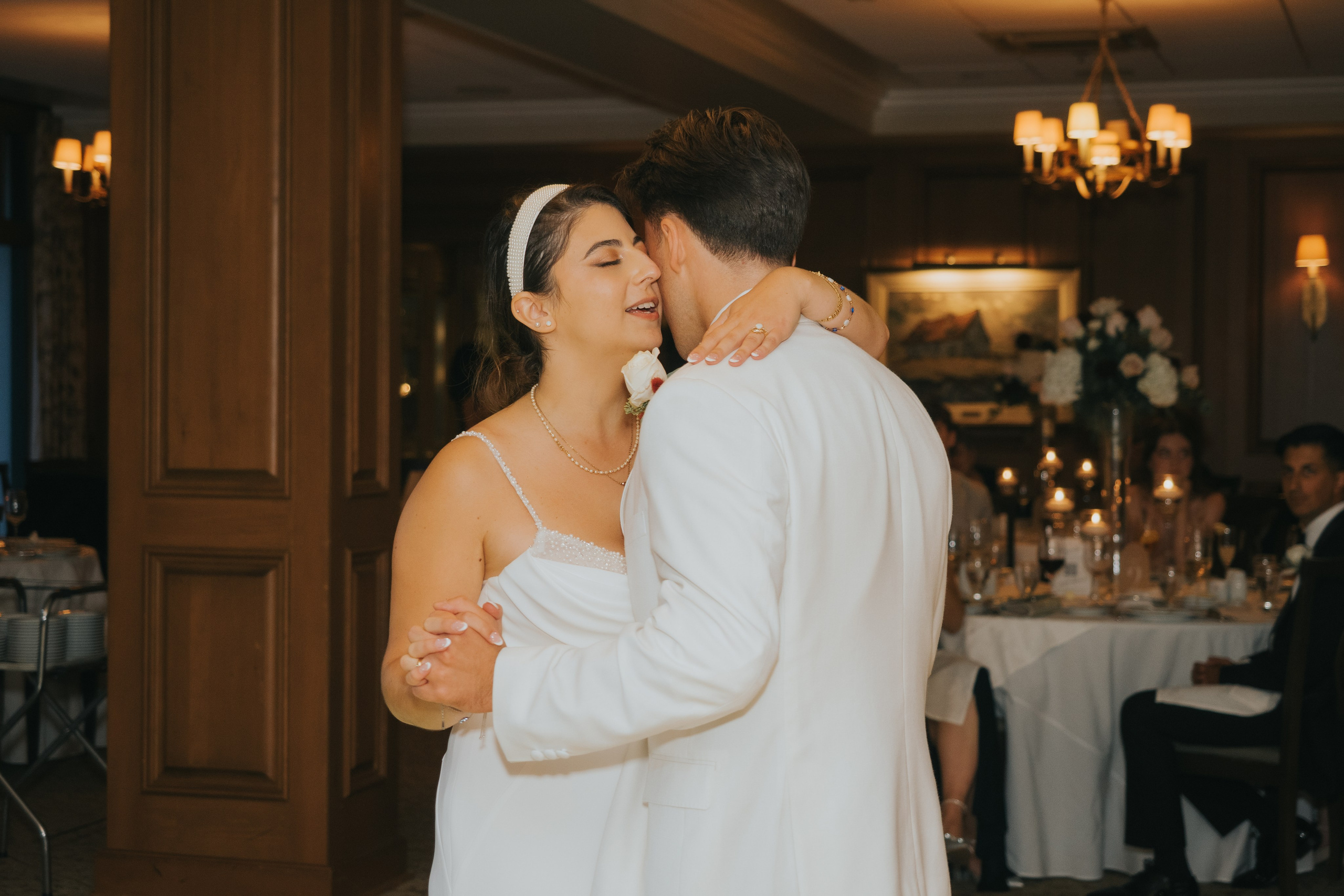 Wedding of Cassandra and Loïc in Beaconsfield, Montreal. Montreal Wedding Photographer — Muriel Oe Photo