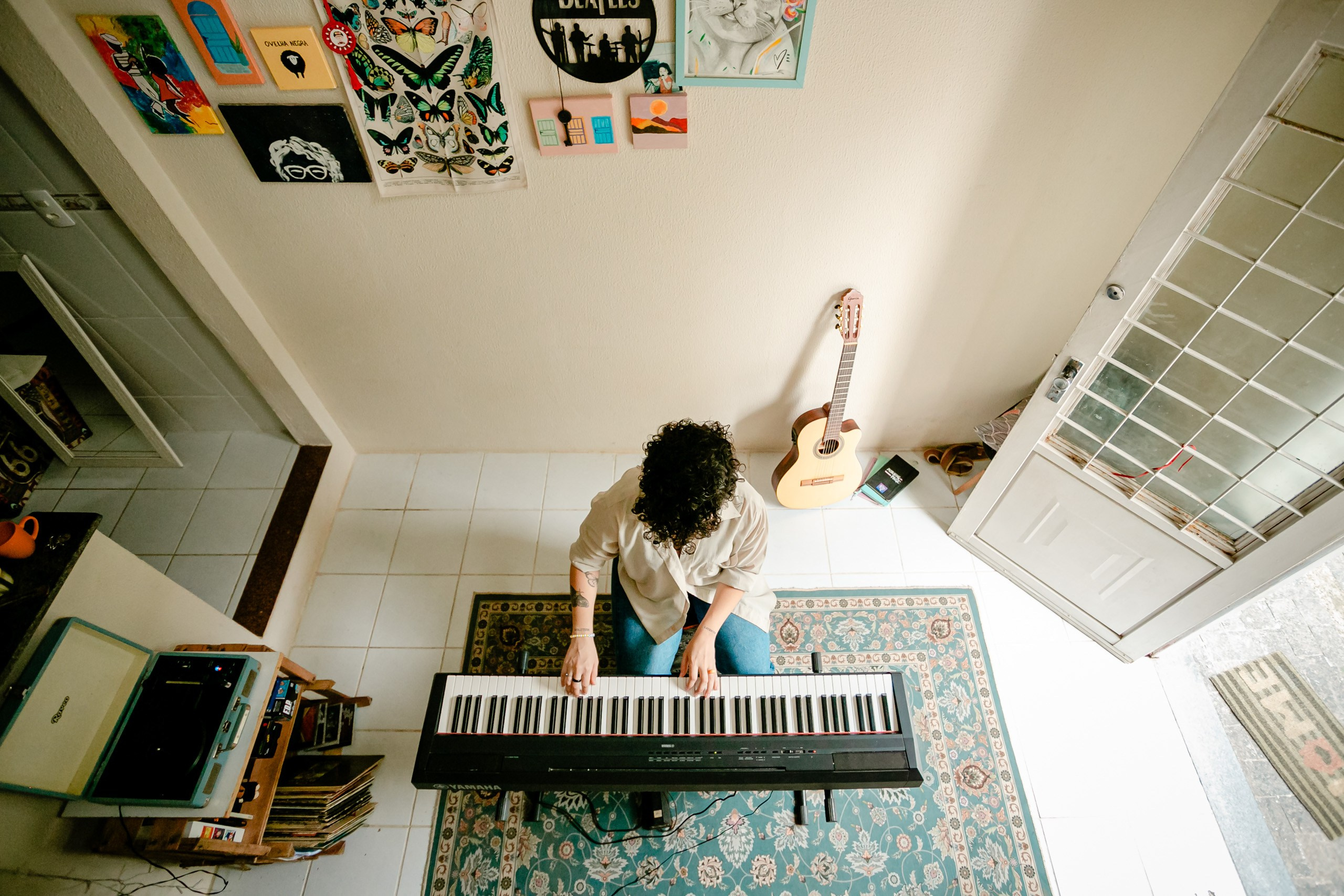 Ensaio fotográfico da cantora Leticia Santos