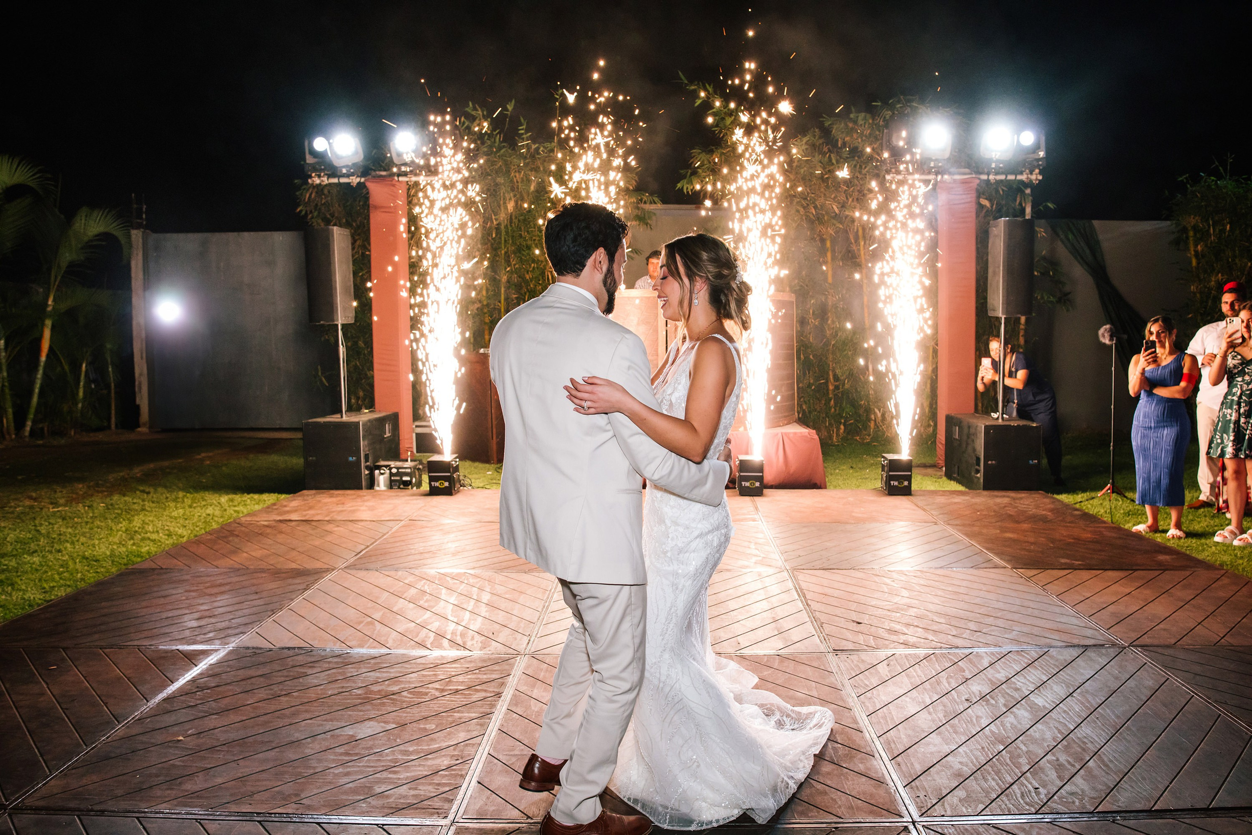 Primer Baile. Wedding Photographer Ruth Preciado