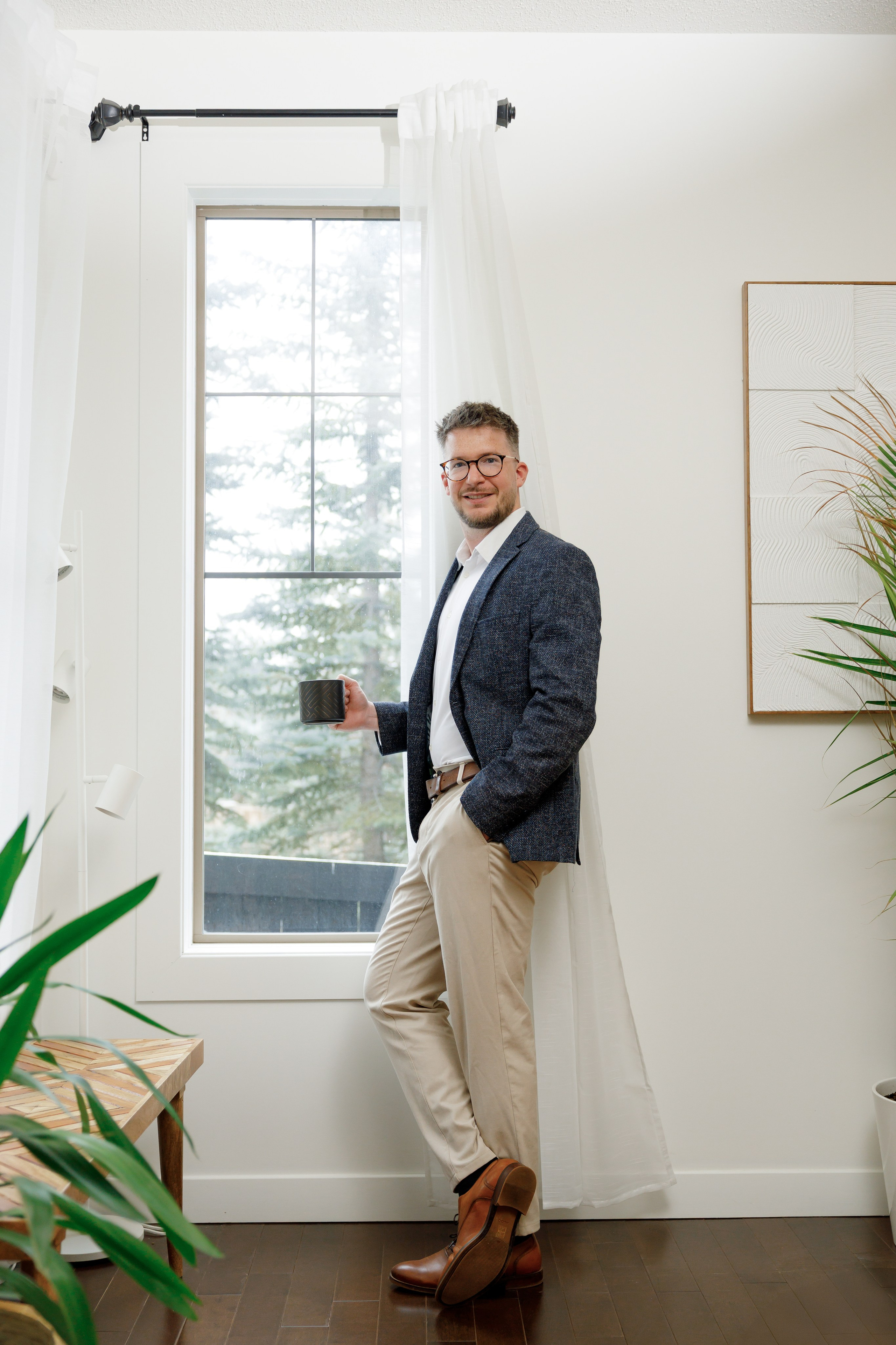 Real Estate Agent. Photographer Elvira Hryshchenko