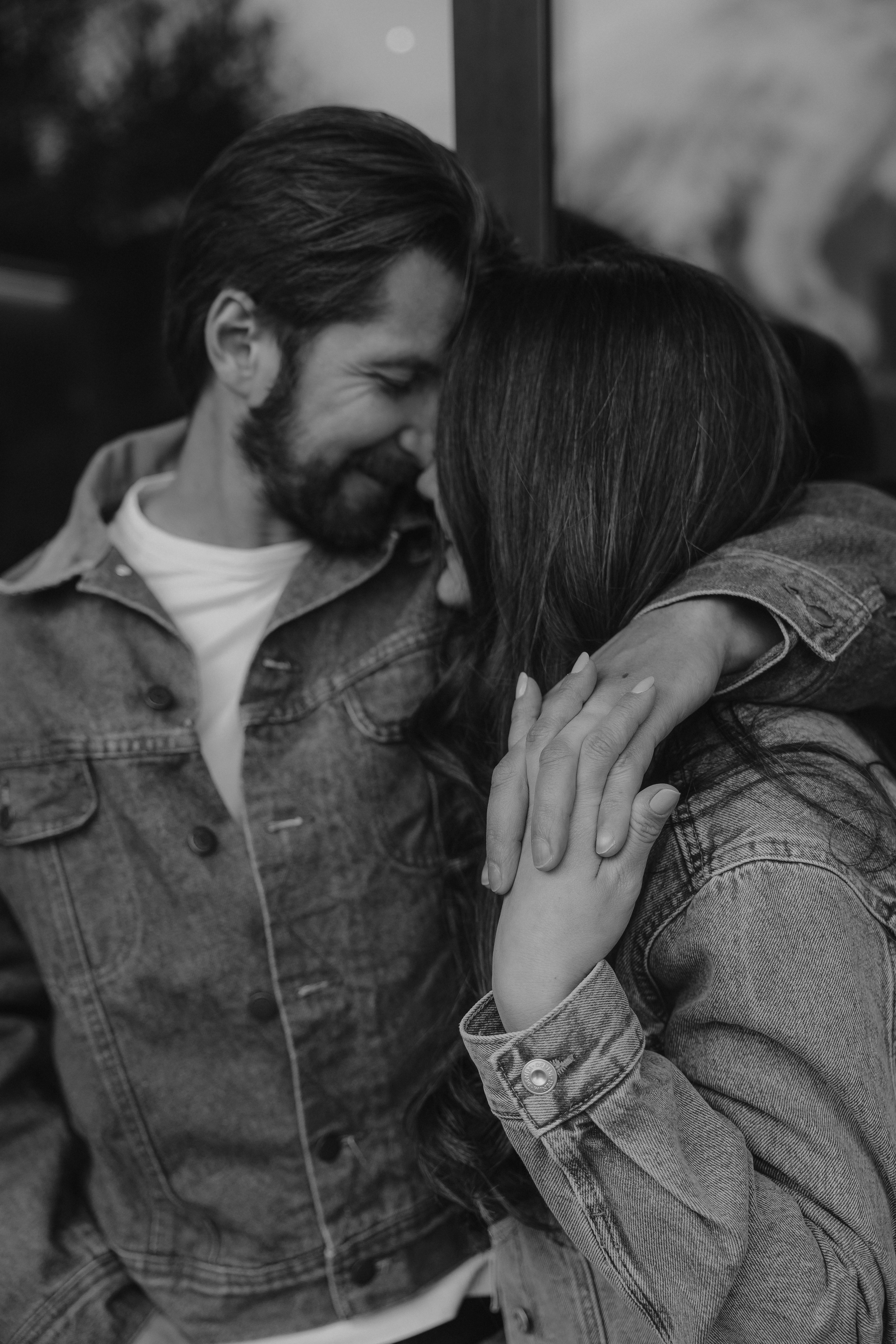 Ski engagement session. Photographer Elvira Hryshchenko