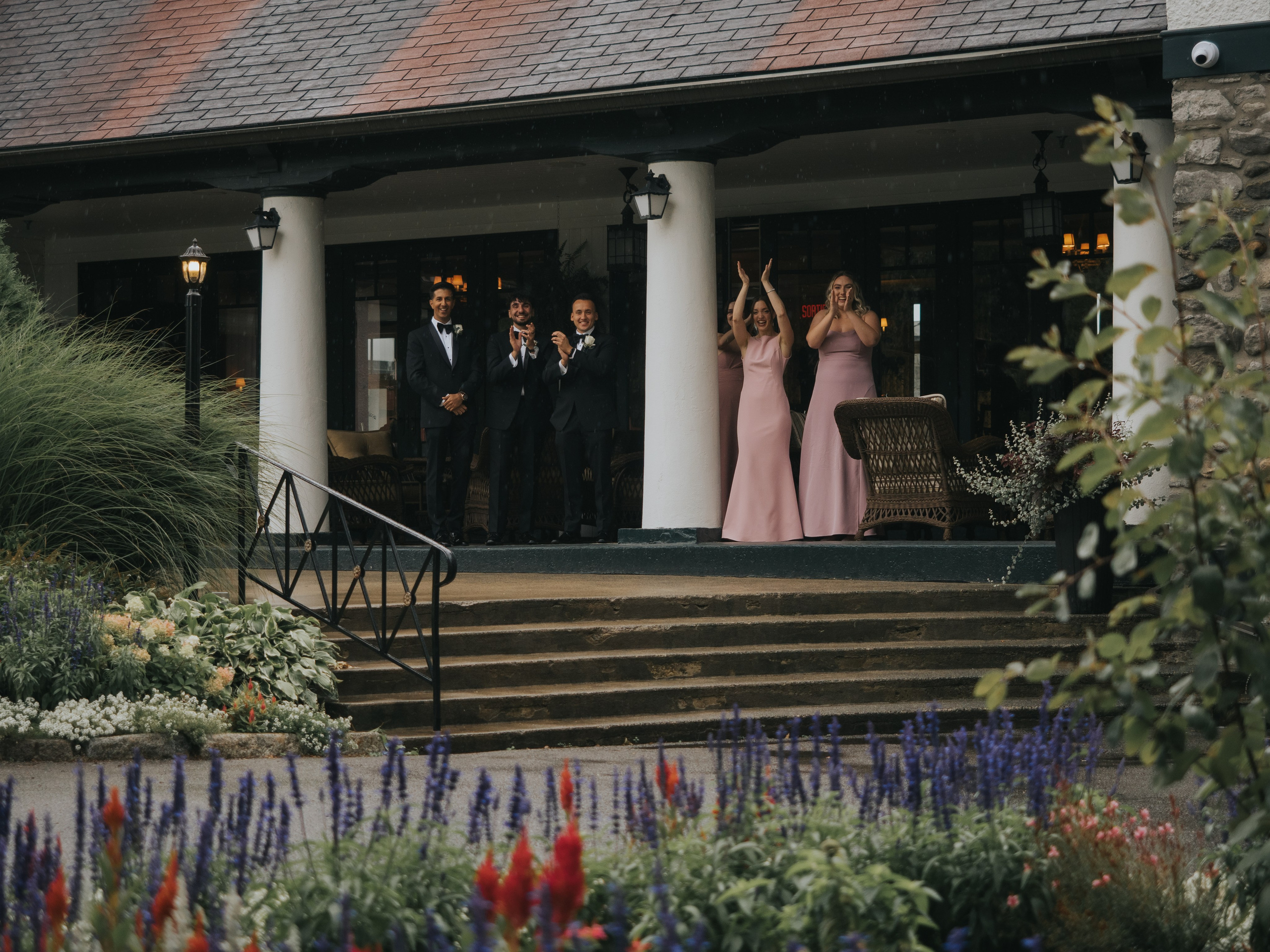 Wedding of Cassandra and Loïc in Beaconsfield, Montreal. Montreal Wedding Photographer — Muriel Oe Photo