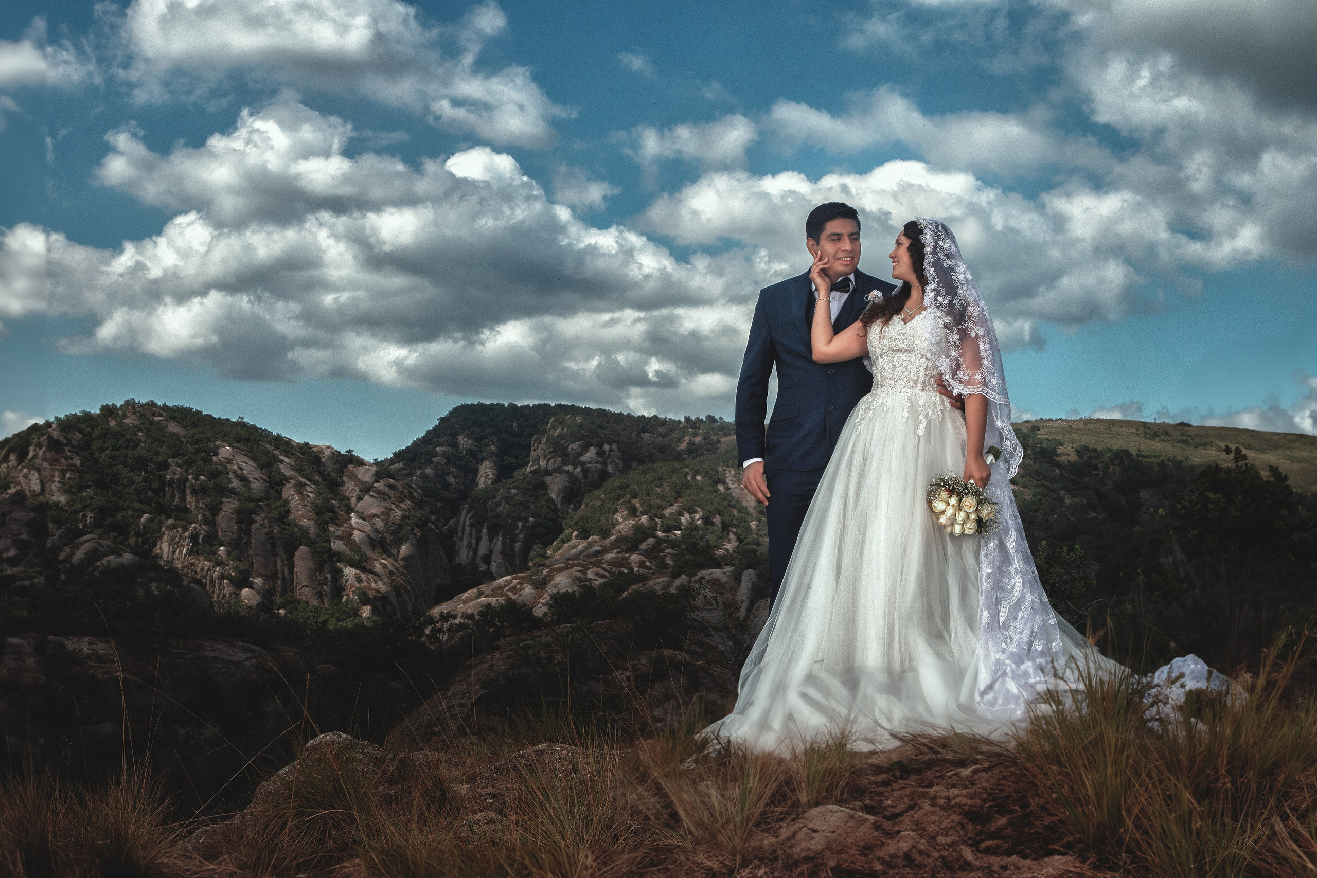 Fotógrafo de Bodas en Villahermosa y Tuxtla Gutiérrez | Roger Corzo Foto. Fotógrafo de XV y BODAS en Tuxtla Gutiérrez y Villahermosa | ROGER CORZO | 360 PRODUCCIONES