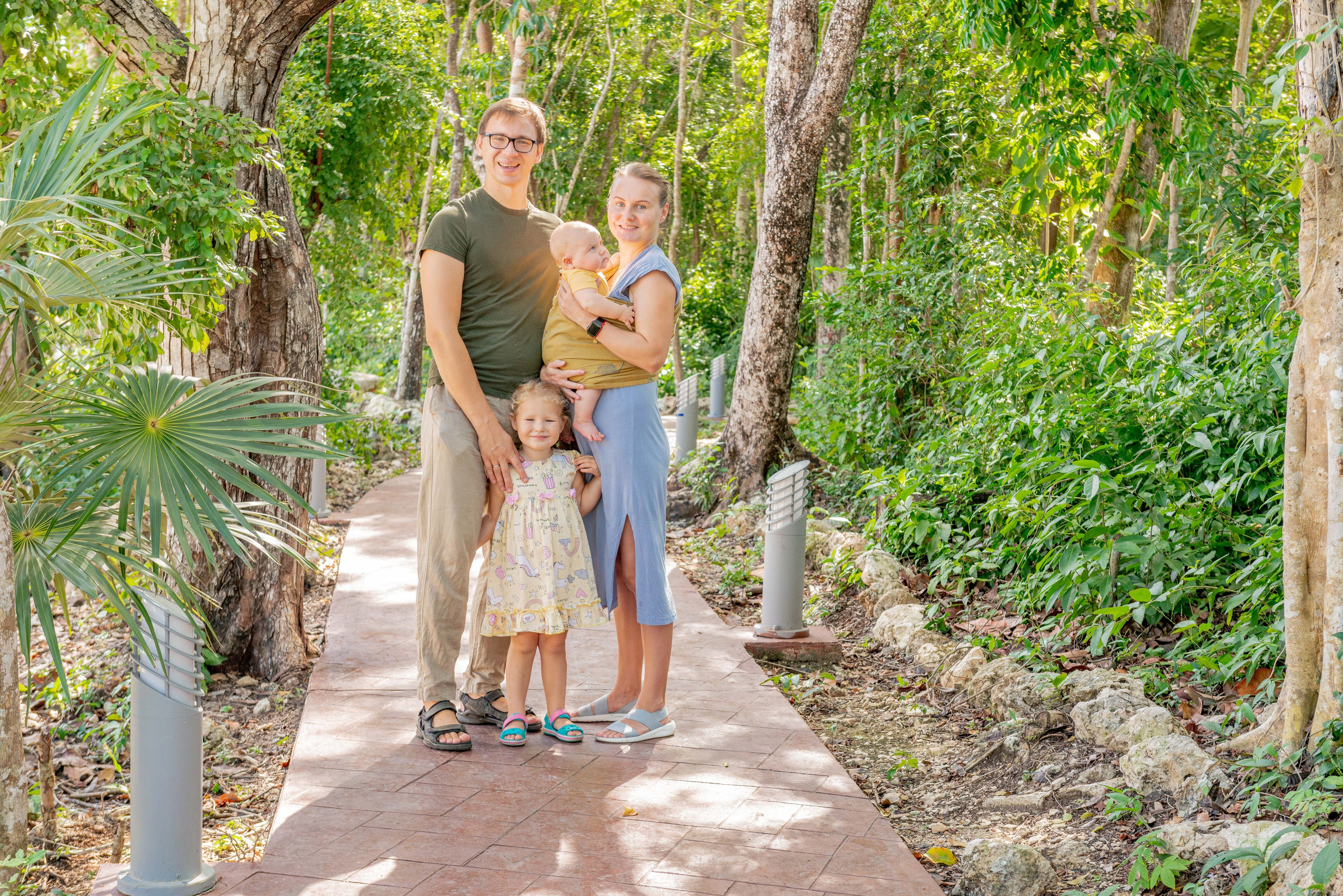 Family photo session in Mayakoba, Playa del Carmen. PHOTOGRAPHER QUINTANA ROO