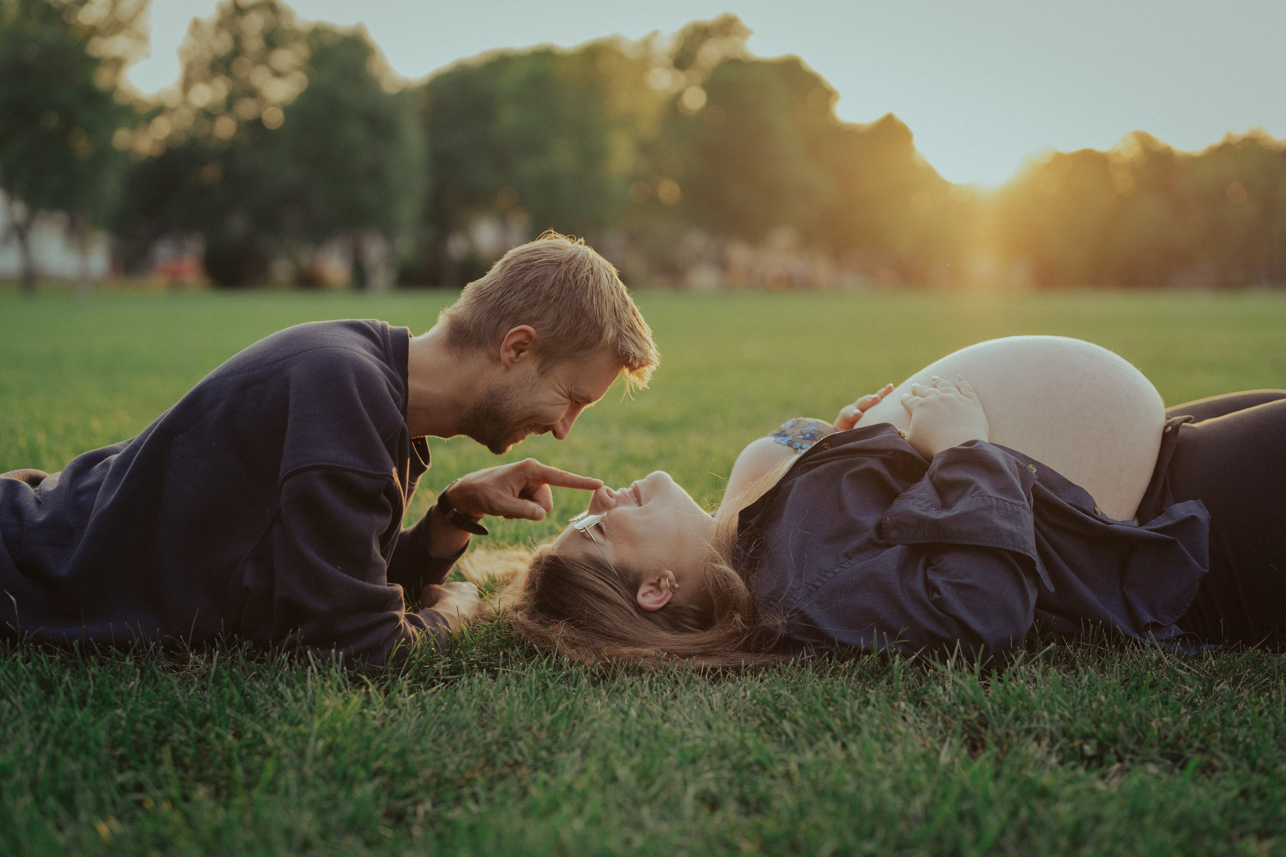 Maya and Arthur. Pregnancy & Love. Photographer Viktoriia Skavronskaya