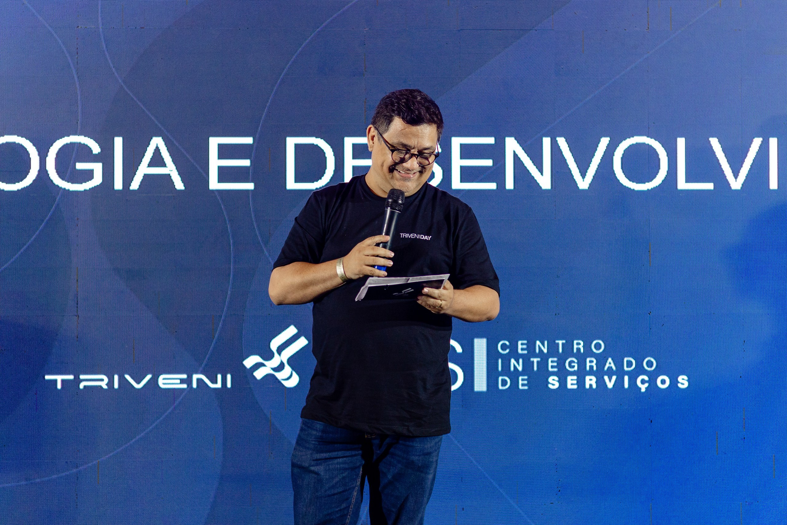 Fotografia de evento corporativo Triveni Day com César Cielo em Itajaí