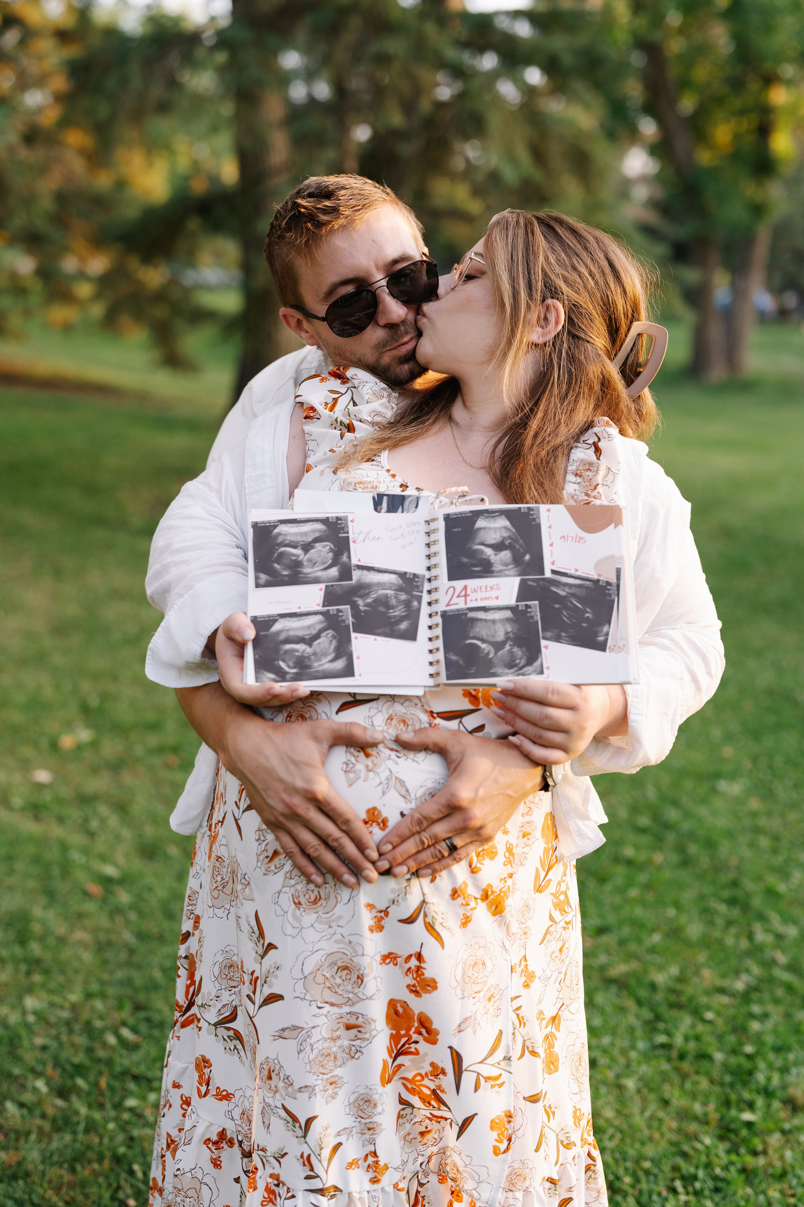 Maya and Arthur. Pregnancy & Love. Photographer Viktoriia Skavronskaya