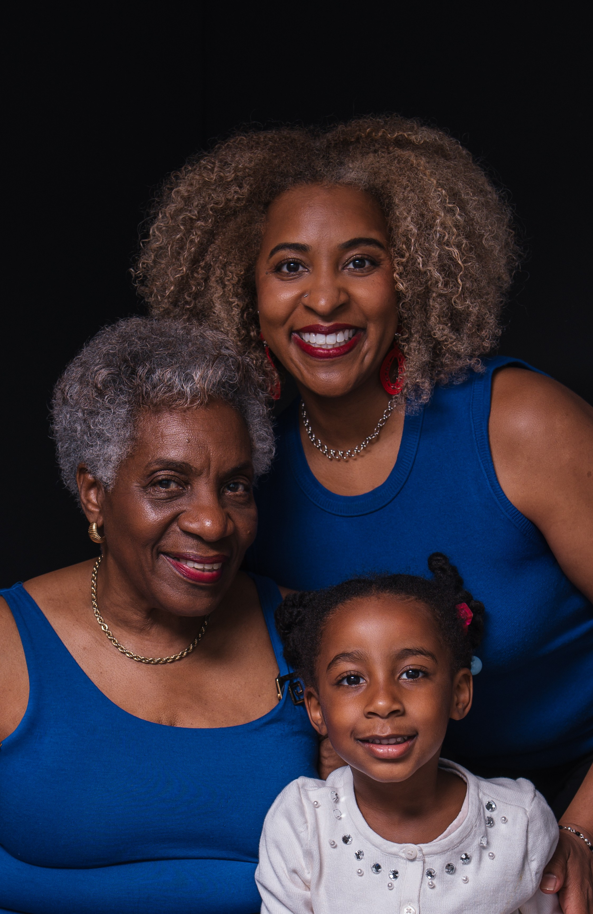 Shelley’s Family. Maria Elaeva Photography | Burnaby Portrait Photographer