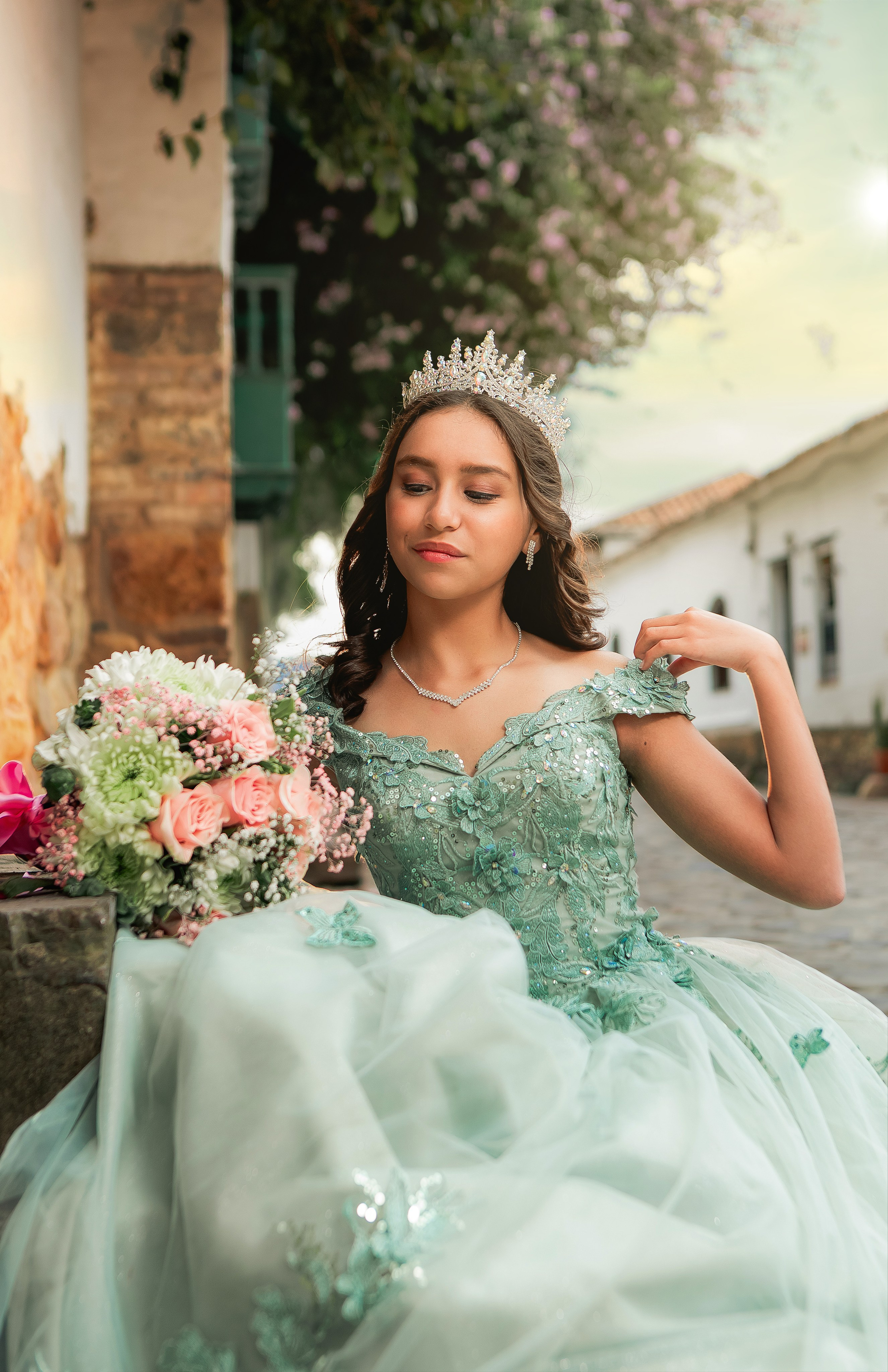 XV LAURA. FOCALMAGIC