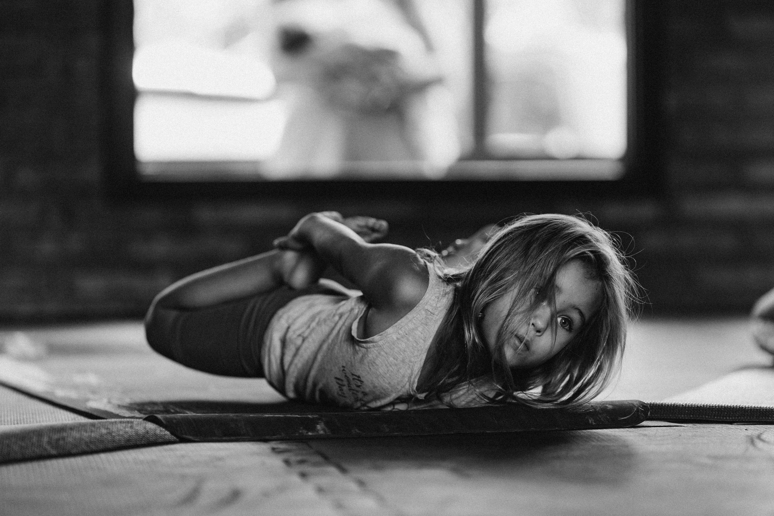 Yoga Kids. Fotografa documental de familia e nascimento em Florianópolis SC Daria Ermolaev