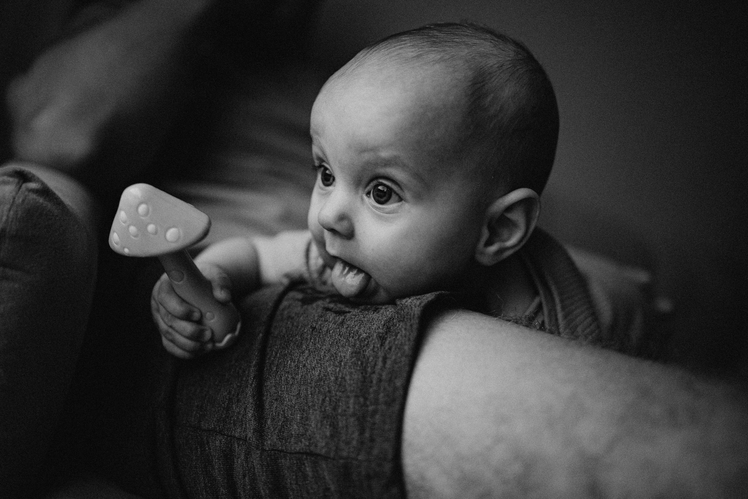 Kira’s 6 Month’s. Fotografa documental de familia e nascimento em Florianópolis SC Daria Ermolaev