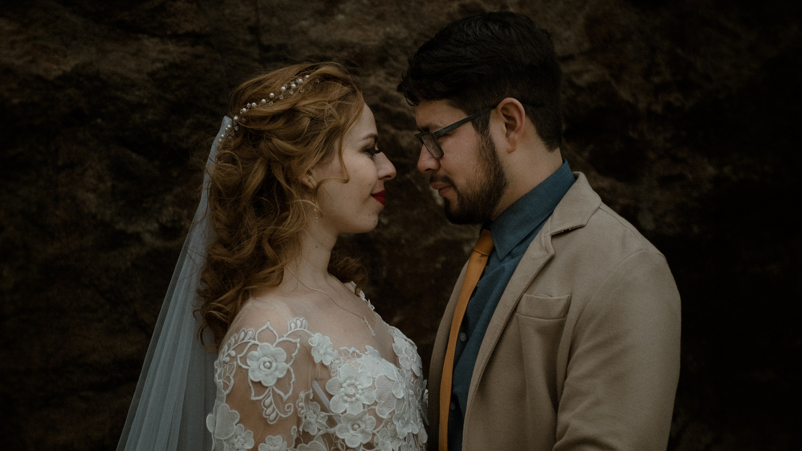 HISTORIA DE AMOR. TWO MILLIMETERS