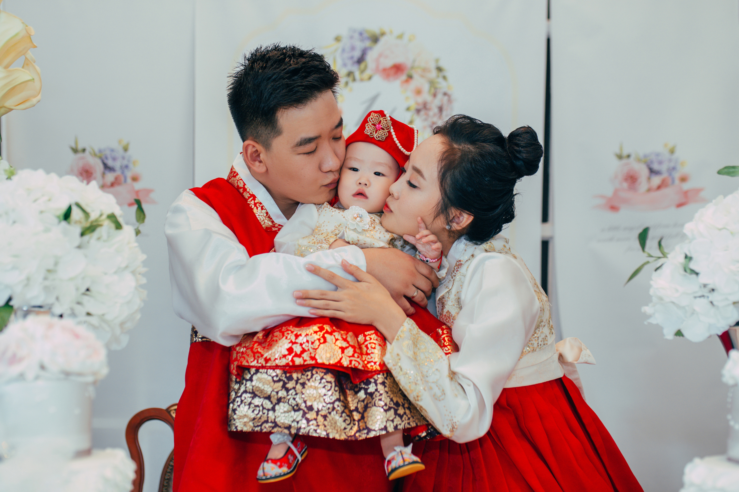 Alina — 1 year. Portrait photographer in South Korea Olga Lian