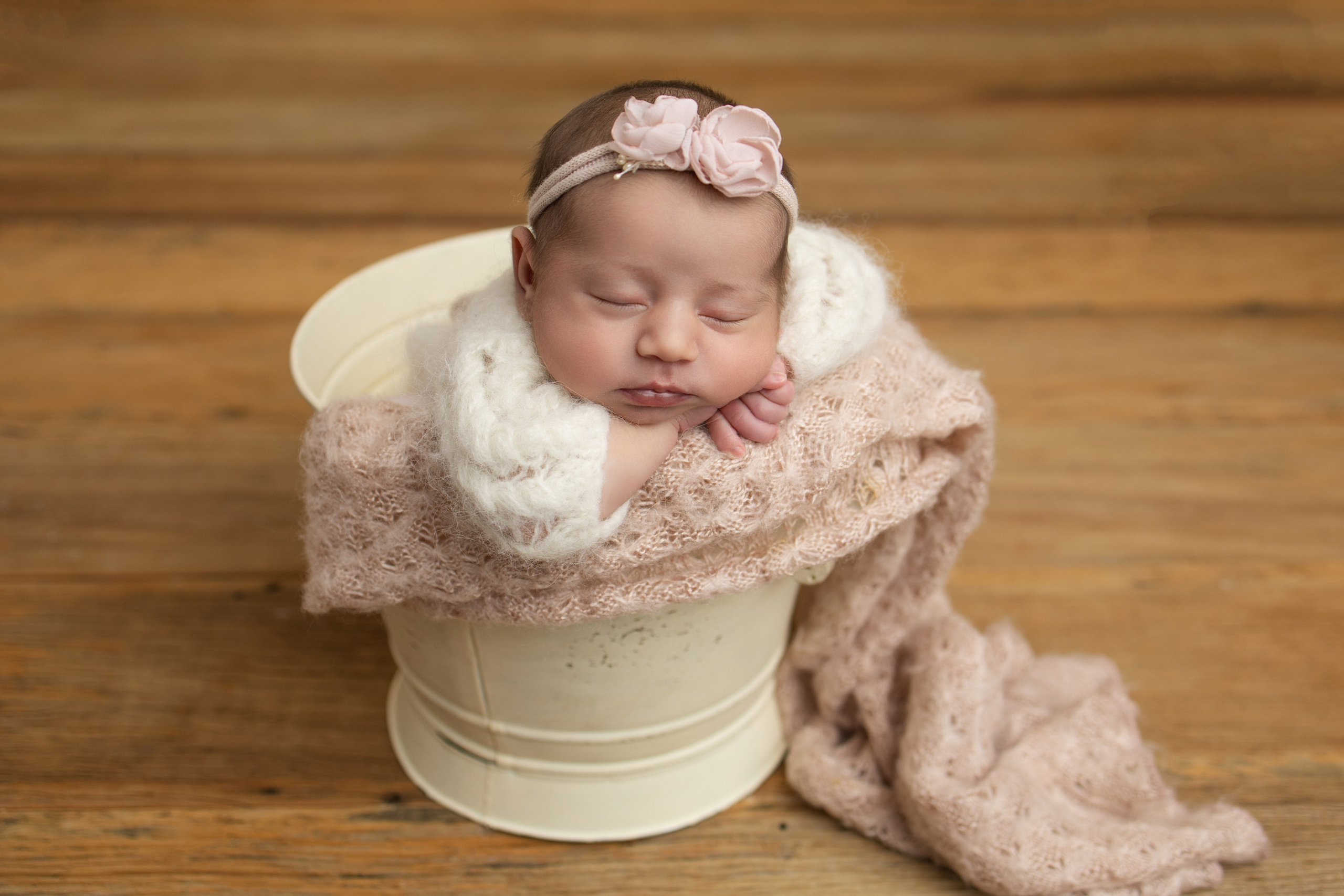 Ensaio Newborn Menina. Kelen Wehr Fotografia | Fotógrafa em São José dos Campos