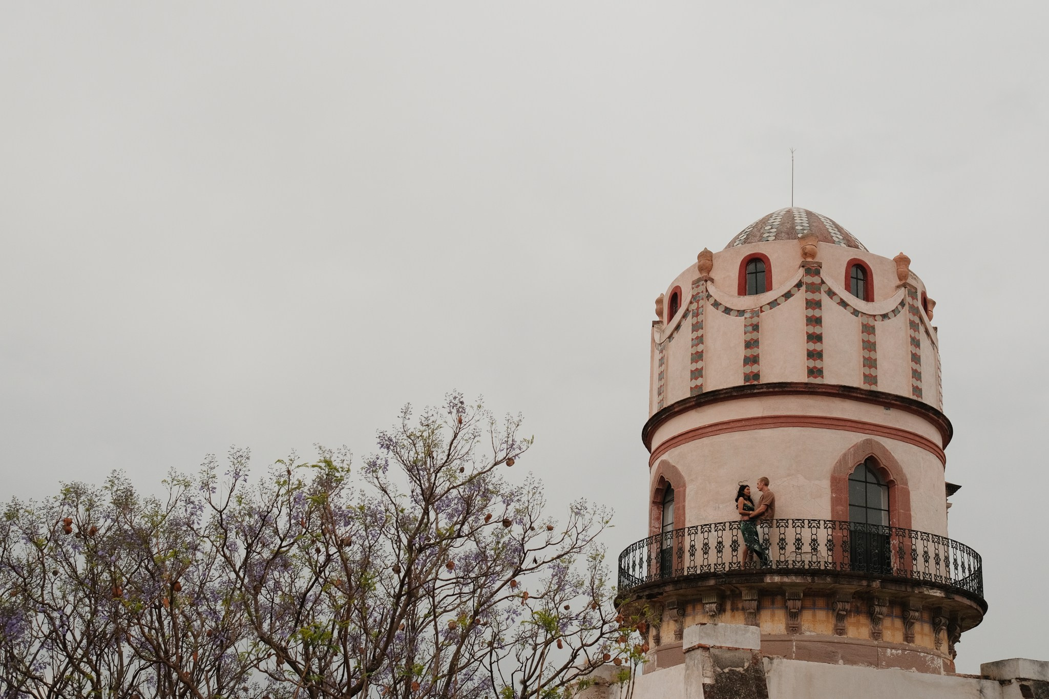 Frances y Trevor: Sesión pre boda en la hacienda de Peotillos. Fotógrafo de bodas