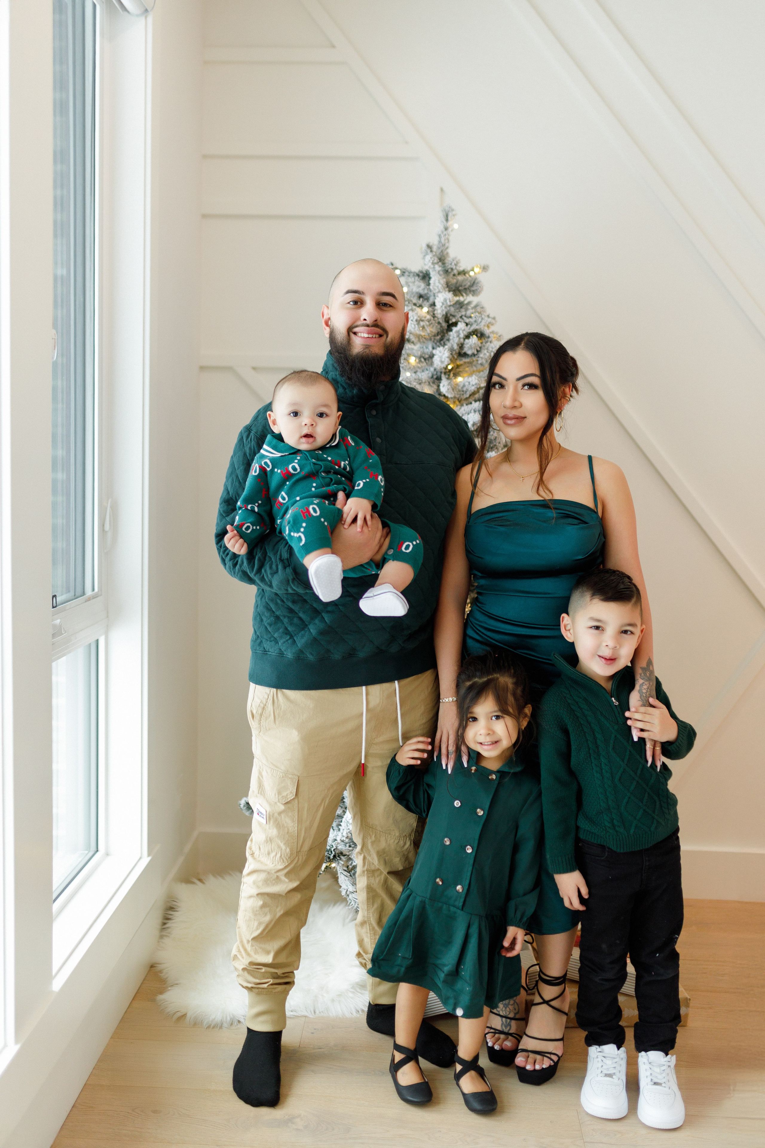 Christmas minis 2026. Photographer Elvira Hryshchenko