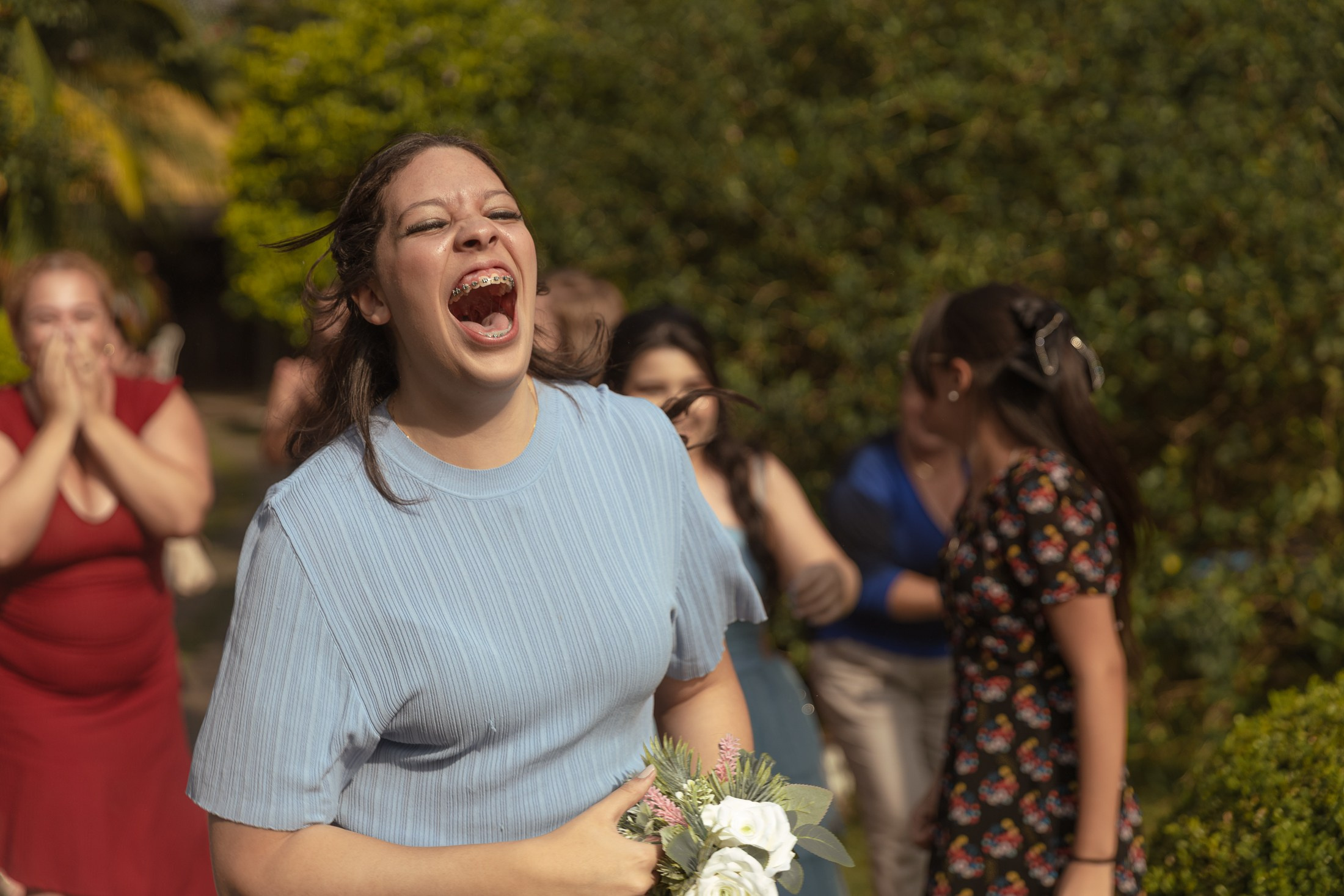 Ensaio e fotografia de casamento em São Paulo com registros naturais e emocionantes. Cada detalhe, abraço e olhar se transforma em uma lembrança especial do grande dia.