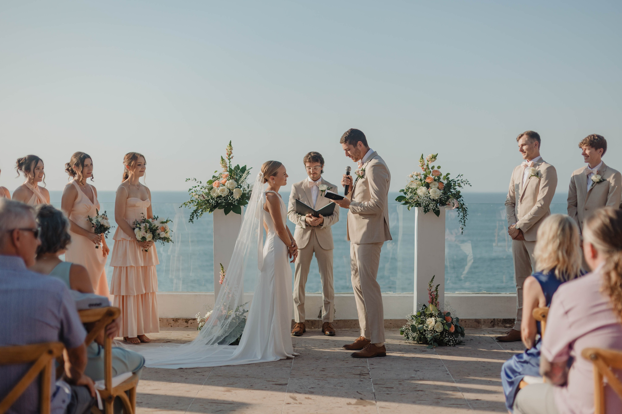 A Wedding at Casa Azul Profundo: Timeless Vows in Puerto Vallarta. Fotógrafo de Bodas en Puerto Vallarta y Riviera Nayarit | VL photo & film