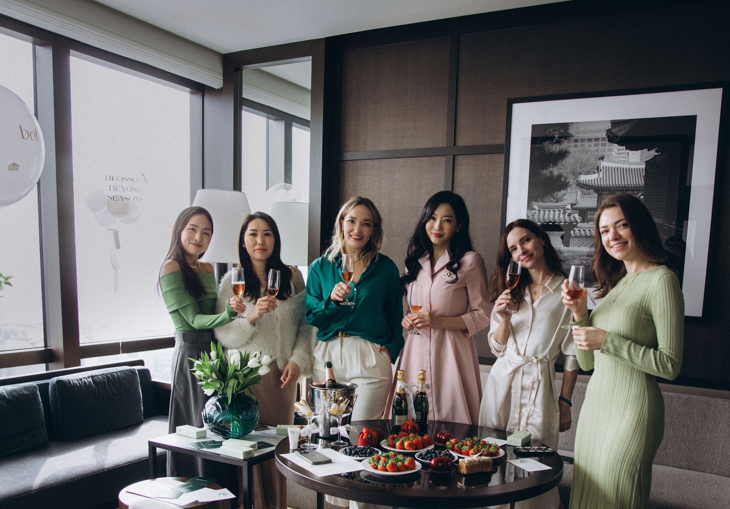 Grand Hyatt Seoul (bohicare). Portrait photographer in South Korea Olga Lian
