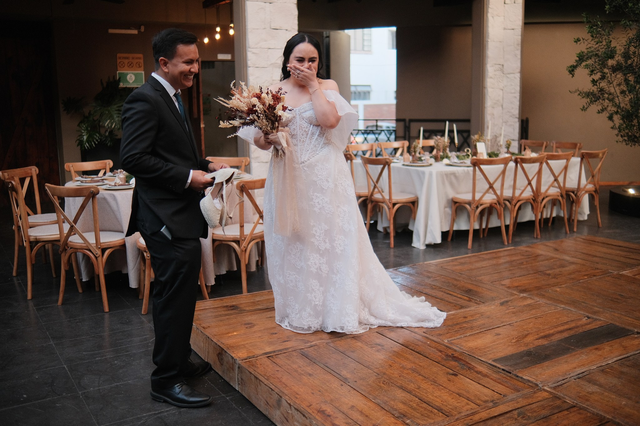 Miranda y David: Boda civil en restaurante Casablanca. Fotógrafo de bodas