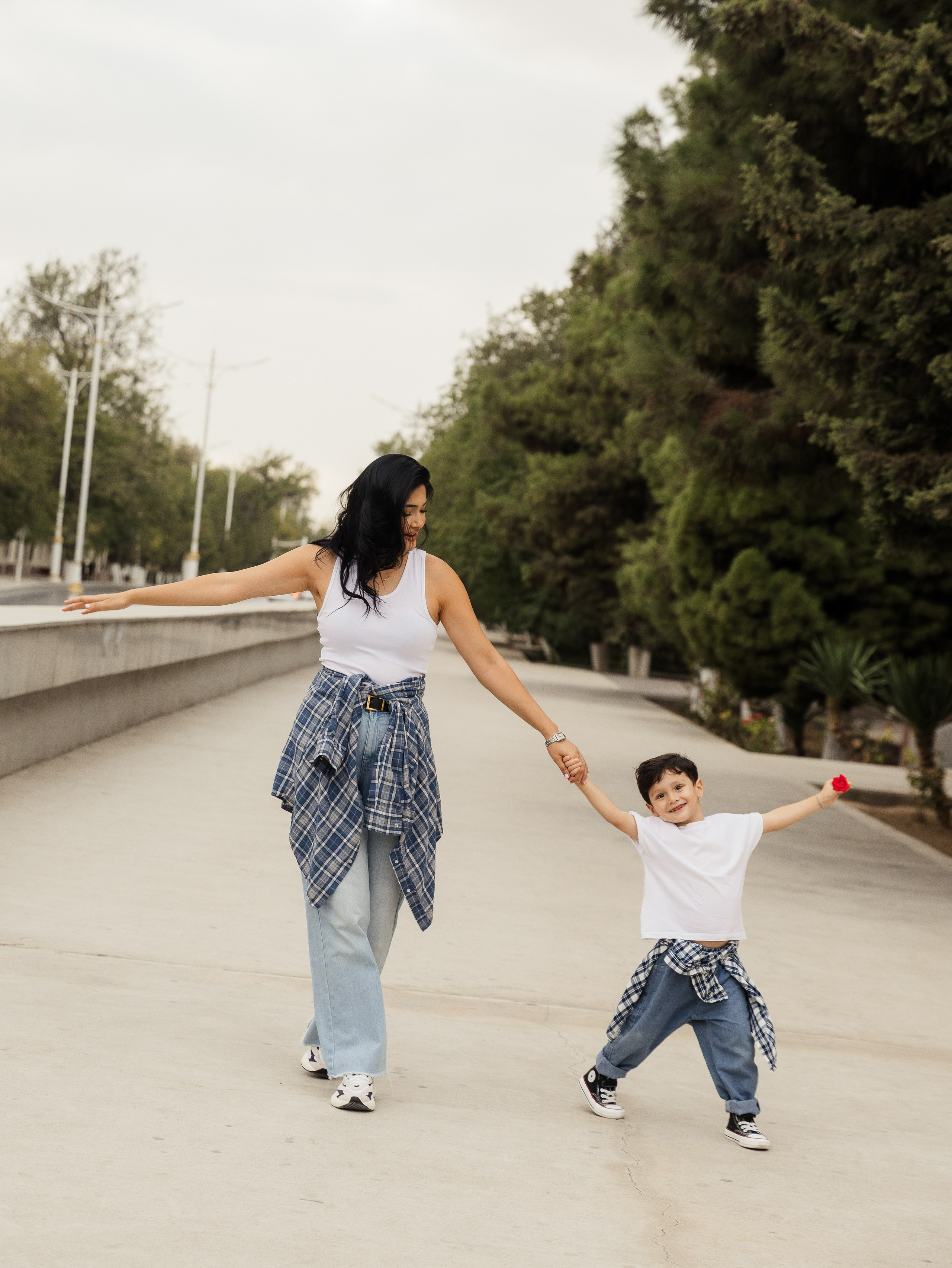 At the city. Family and wedding photographer in Bangkok, Thailand