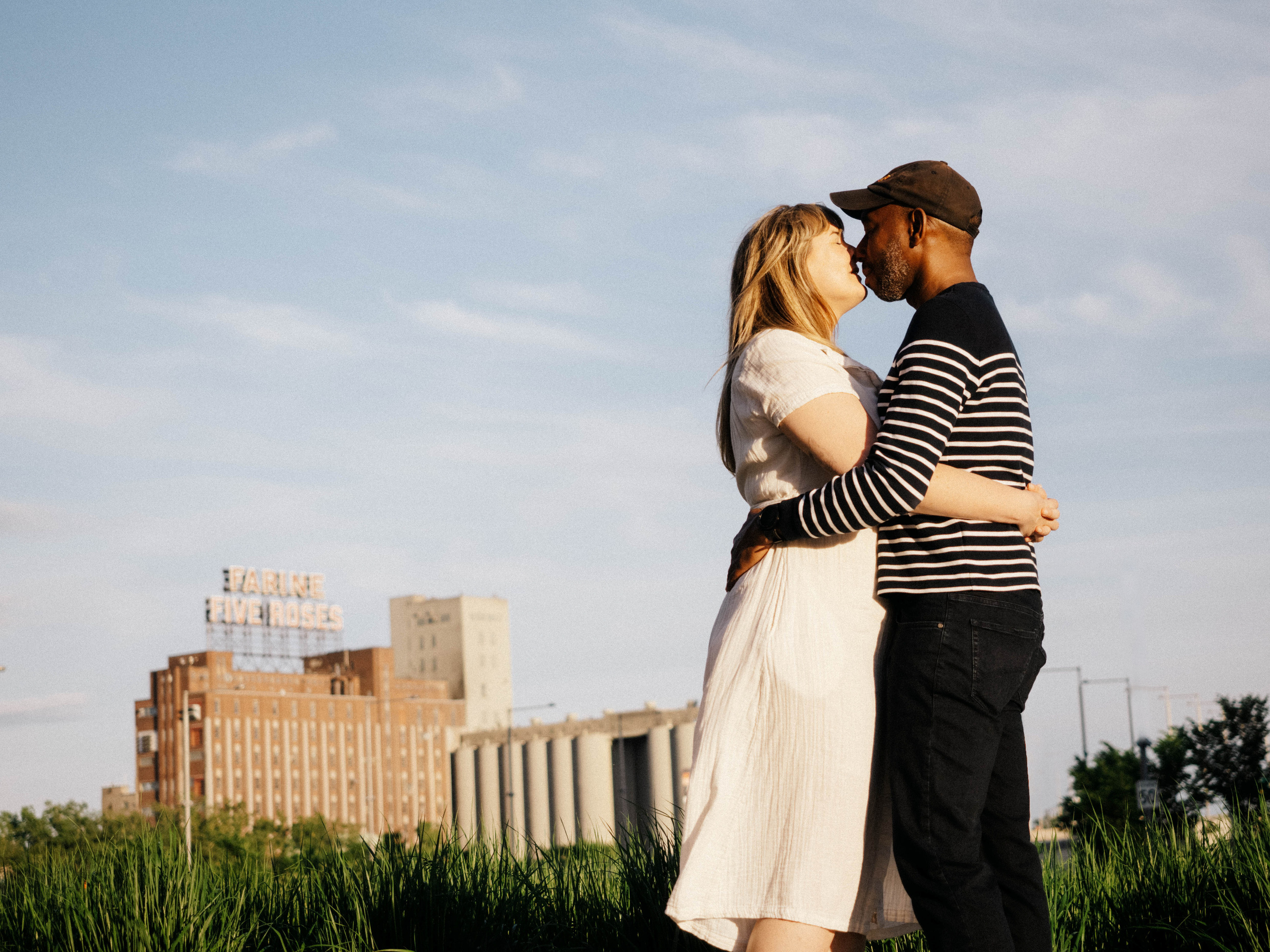 Couple Photography Montreal. Montreal Wedding Photographer — Muriel Oe Photo