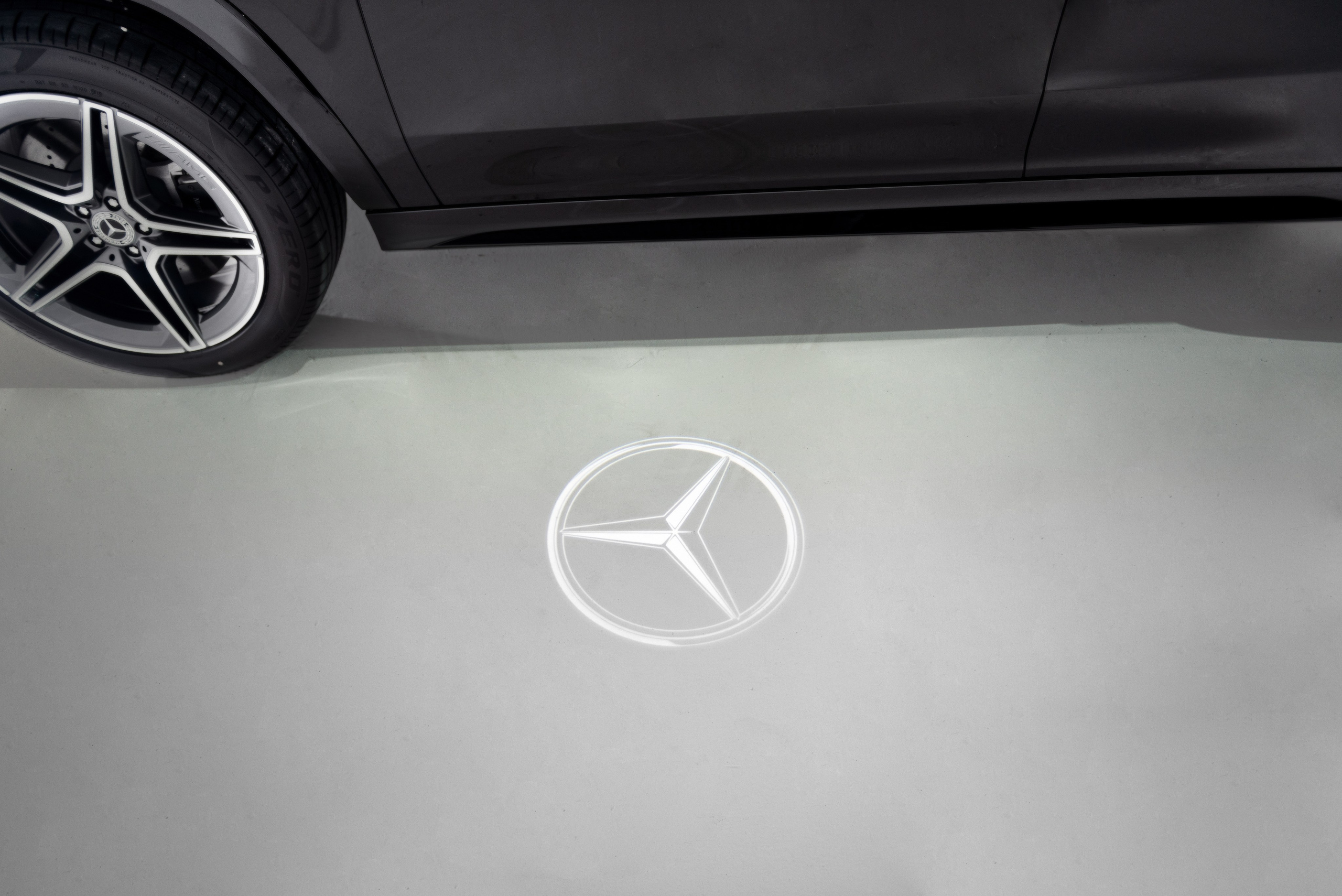 Автомобильная фотосъемка Mercedes GLS в студии. PHOTOGRAPHER QUINTANA ROO