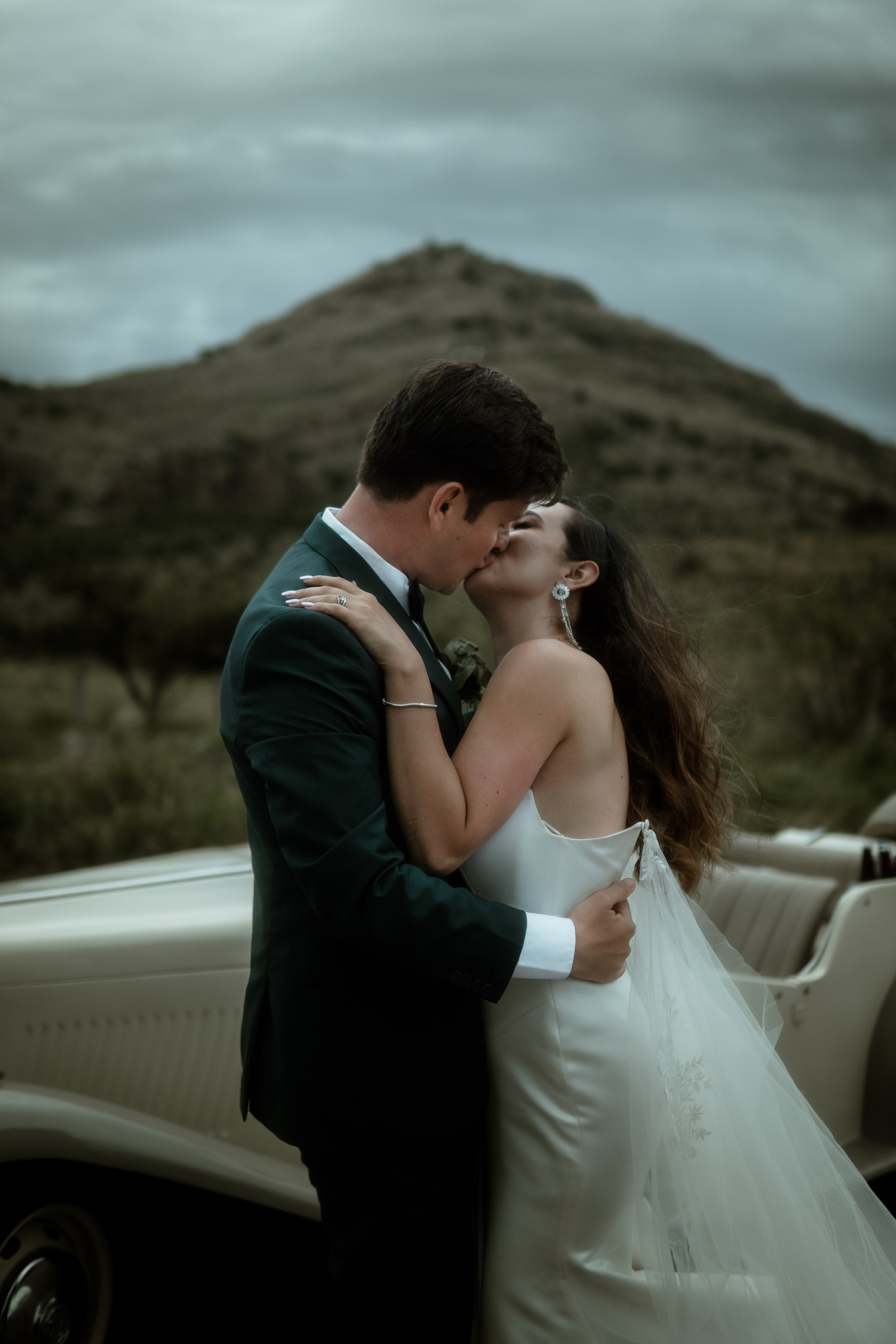Jorge y Liliana. TWO MILLIMETERS