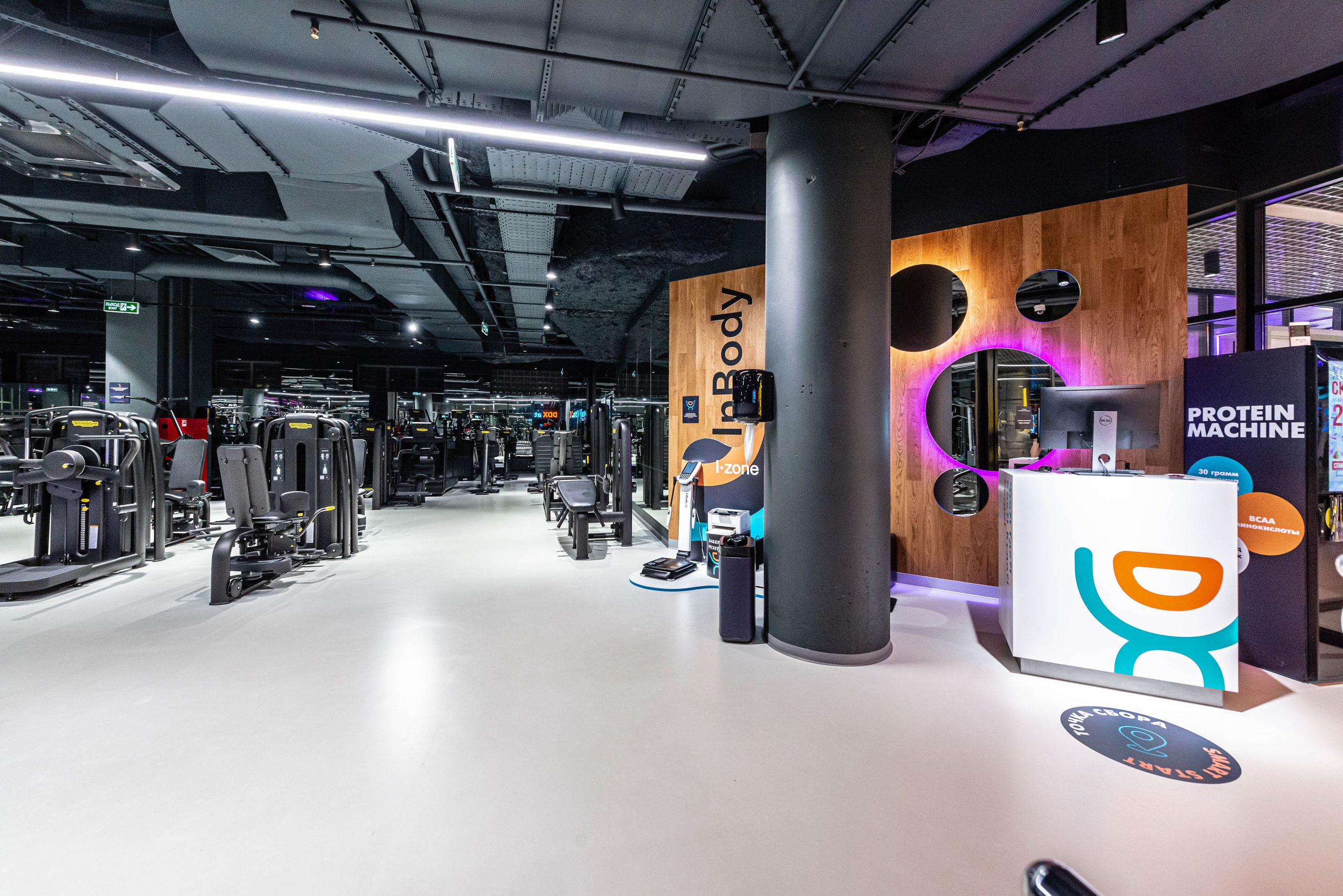 Фитнес-клуб DDX Fitness в Б. Овчинниковском переулок. PHOTOGRAPHER QUINTANA ROO