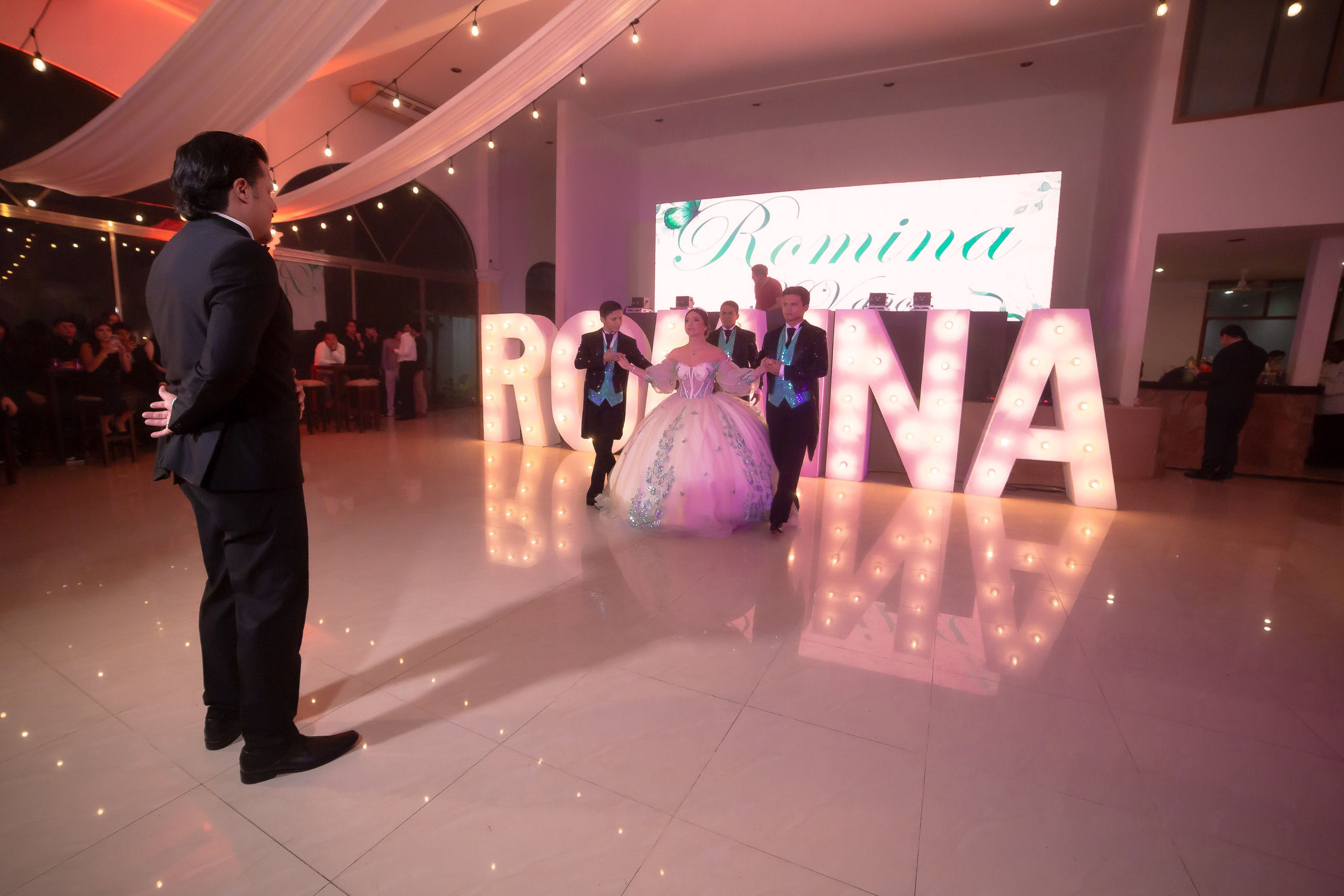XV AÑOS ROMINA. Simón Enríquez Studio