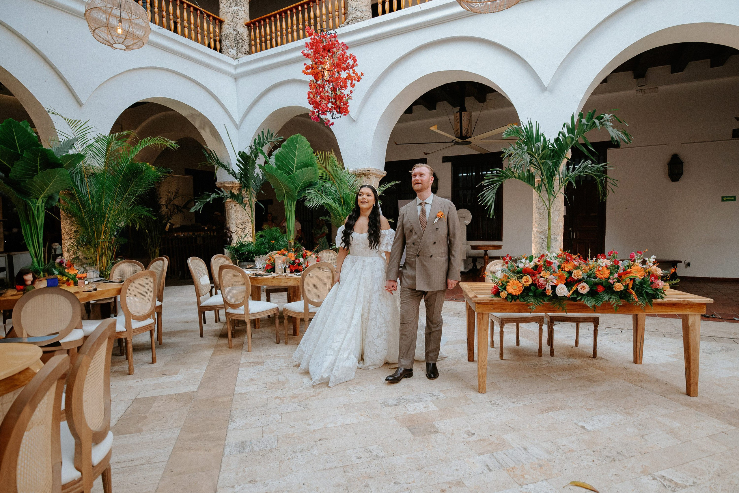 Cindy + Garrett | Destination Wedding Photos in Cartagena 2025 – César Vanegas Photography. César Vanegas Photography | Wedding & Travel Photographer | Cartagena, Colombia