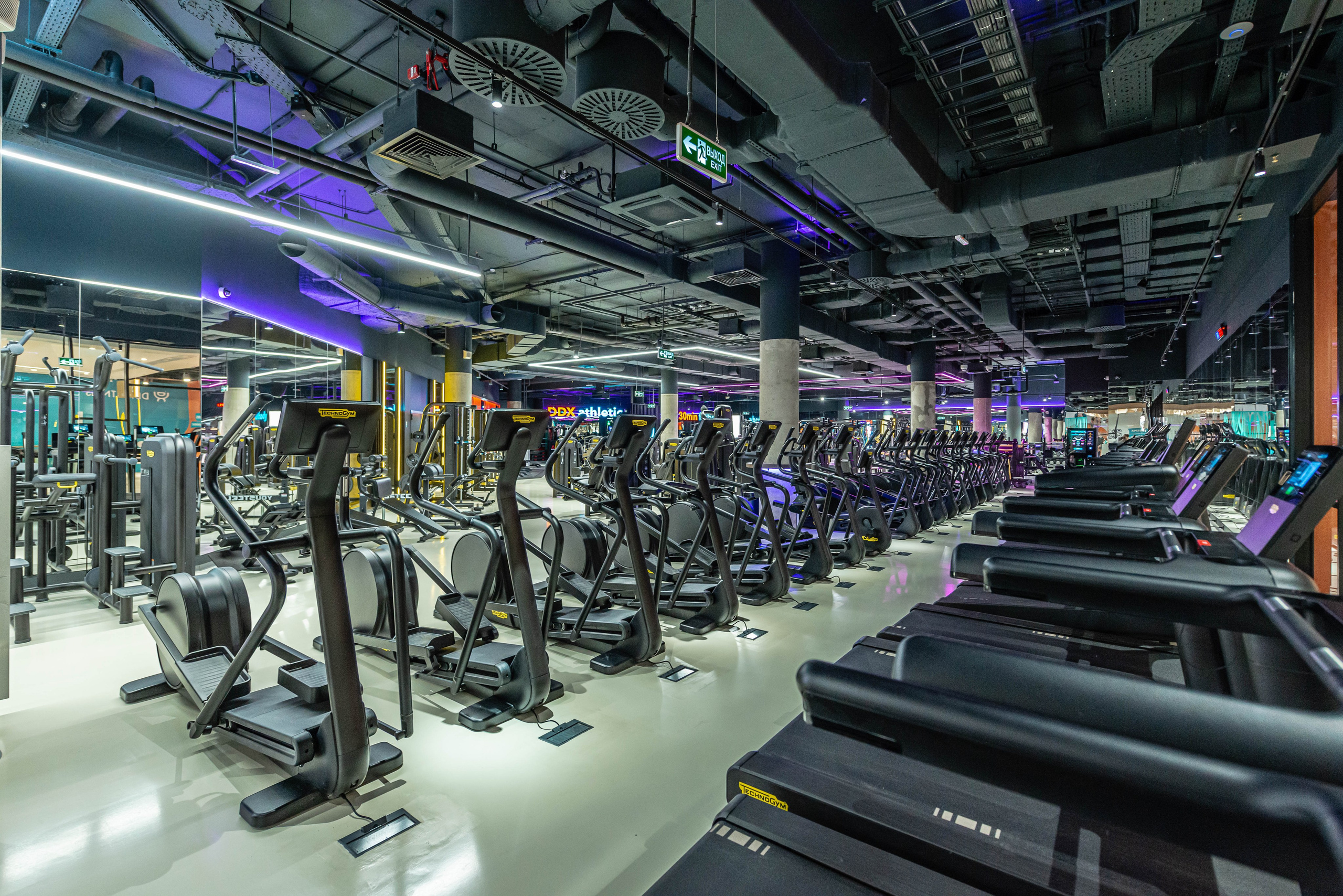 DDX Fitness в Место встречи Киргизия. PHOTOGRAPHER QUINTANA ROO
