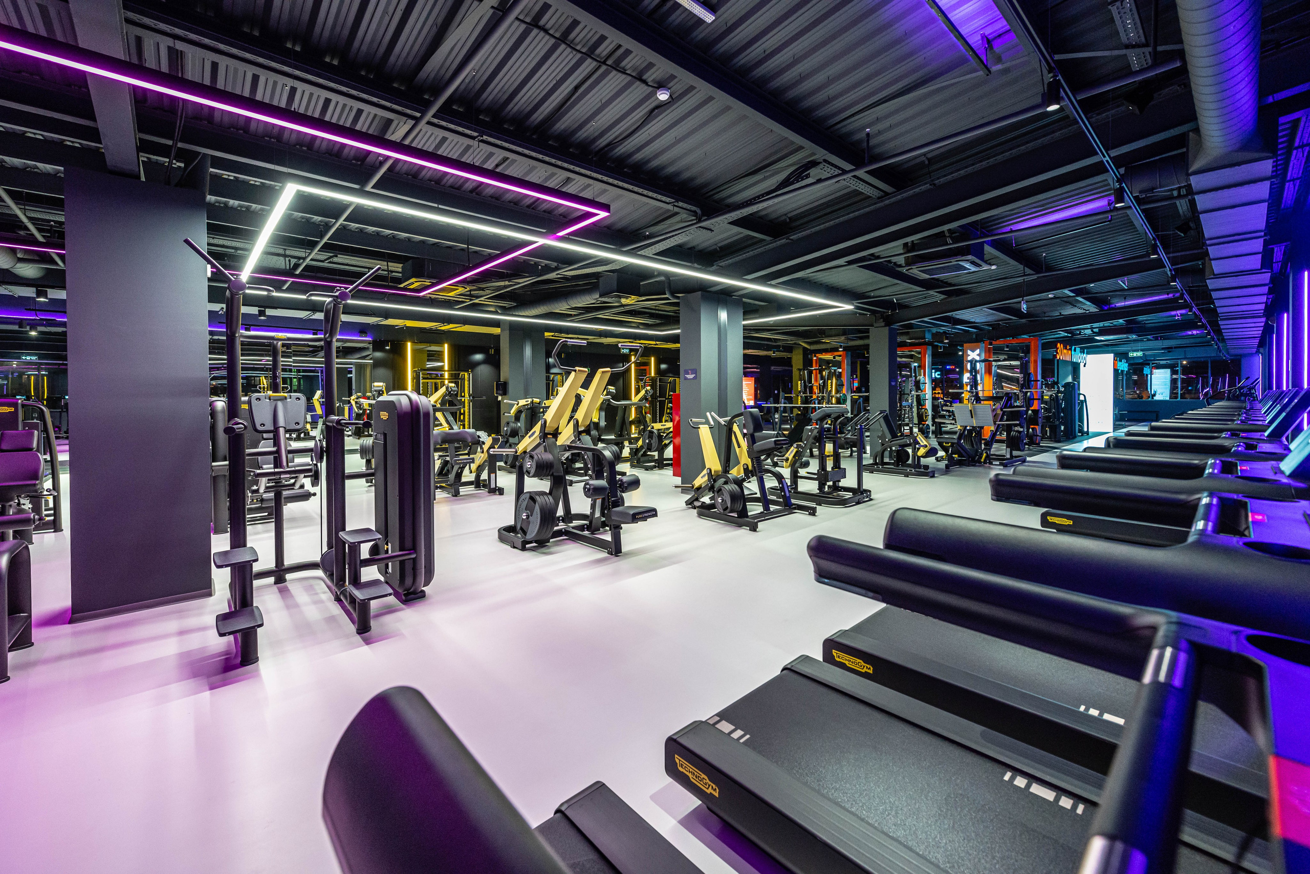 Фитнес-клуб DDX Fitness в Некрасовке. FOTÓGRAFO MÉXICO QUINTANA ROO