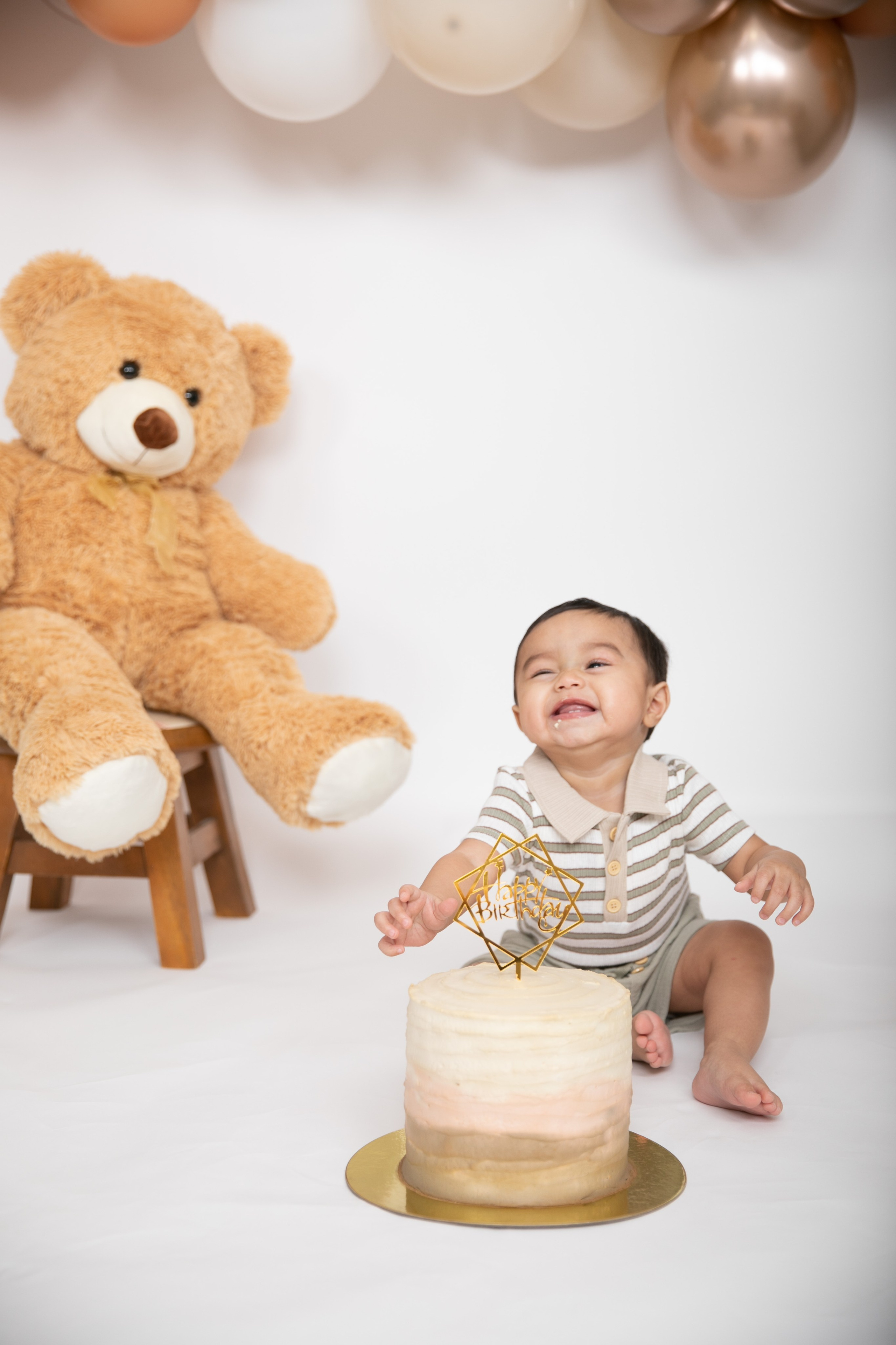 Cake Smash — 1st birthday. Ching Li Photography