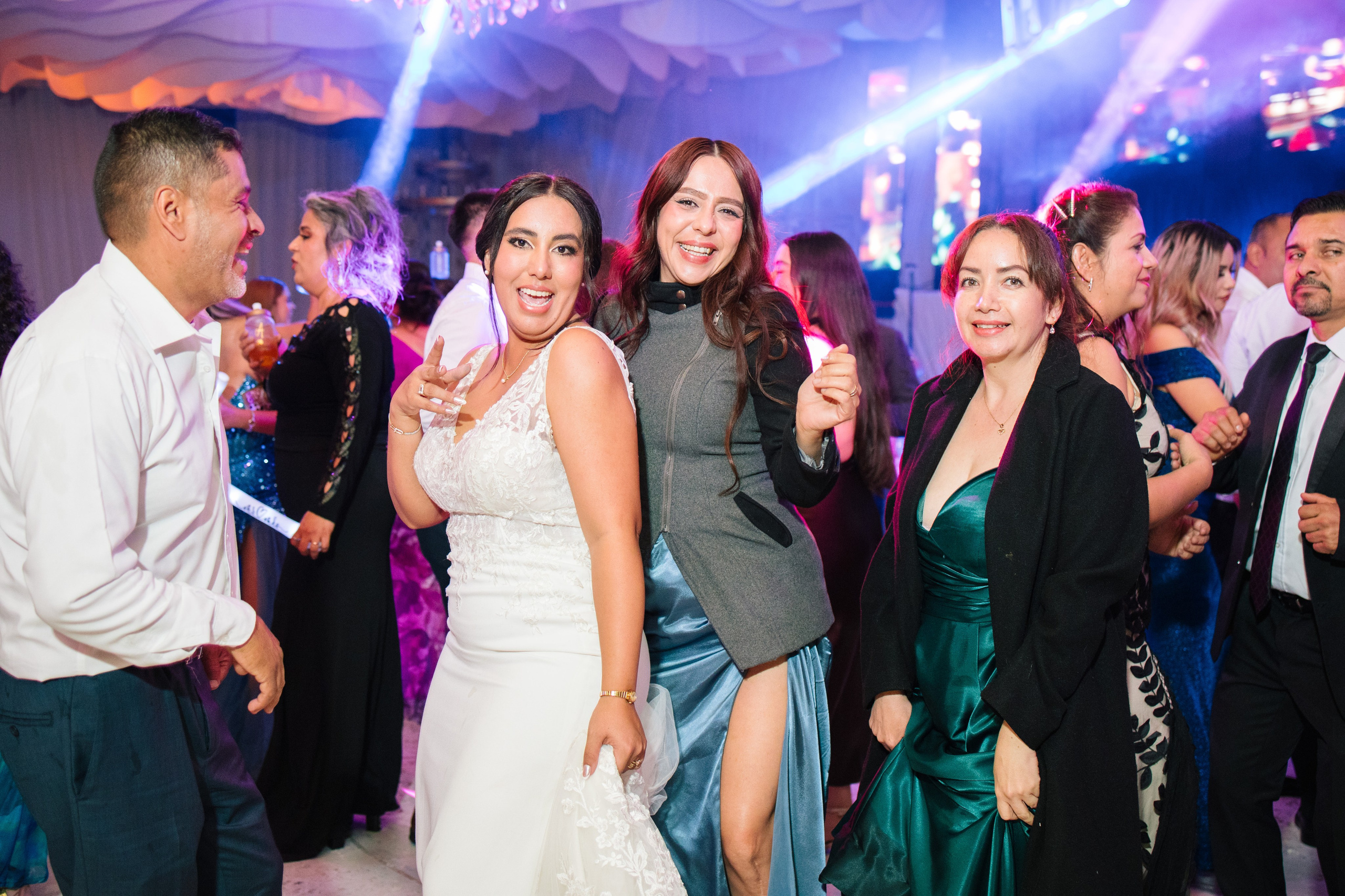 Alejandra y Salvador. Wedding Photographer Ruth Preciado