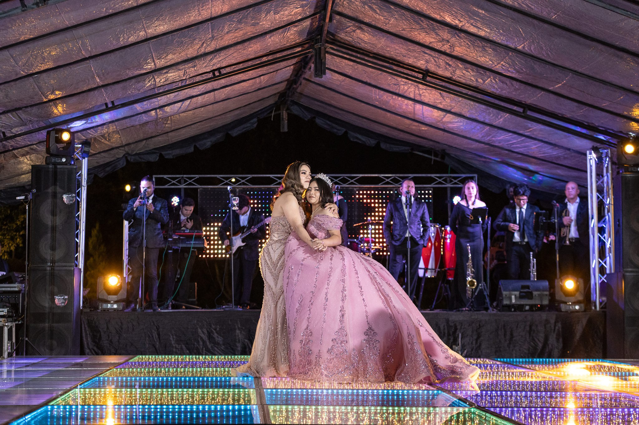 Ángela XV — Más que una celebración, una historia para contar. Lg Fotografia